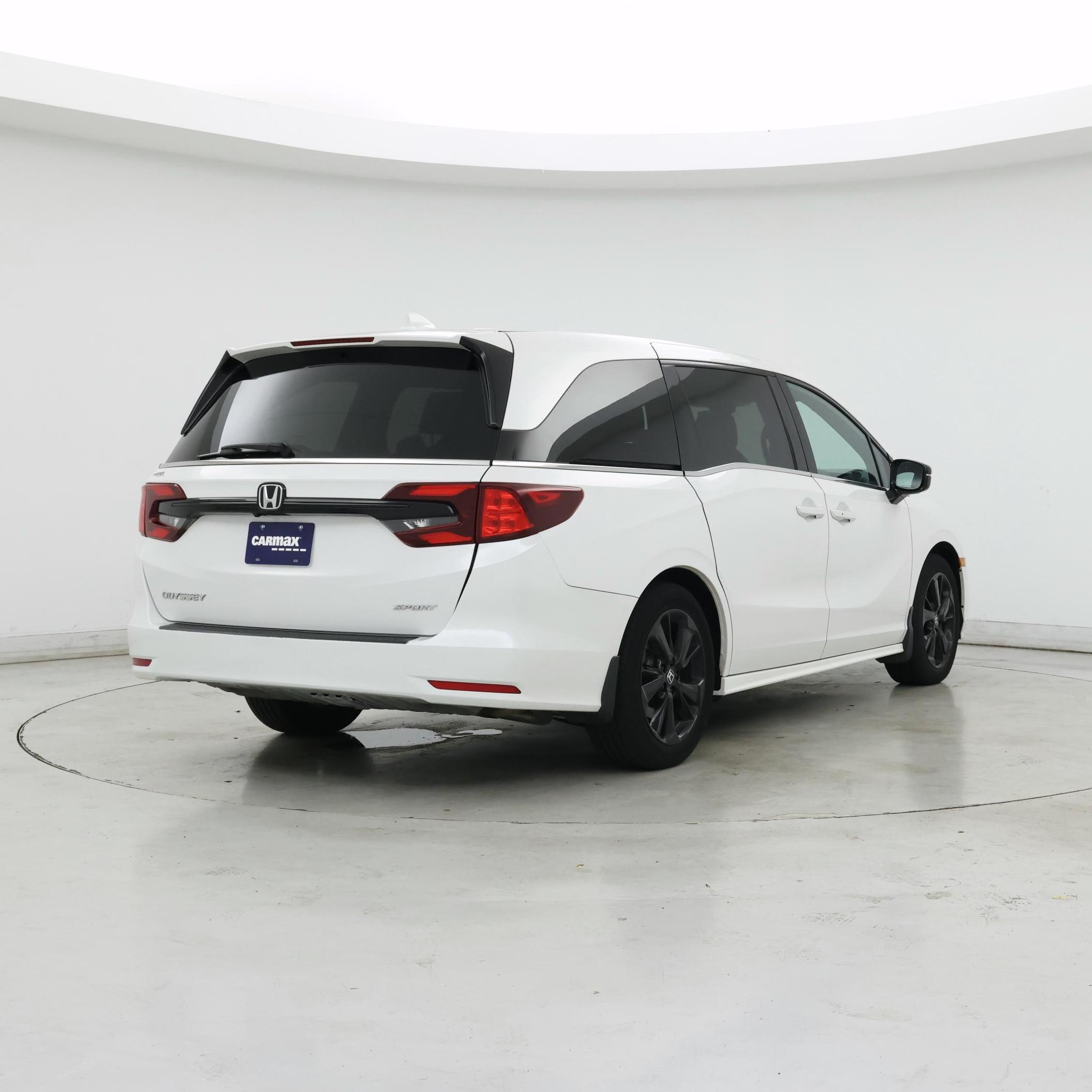 Thumbnail: 2023 Honda Odyssey - 8