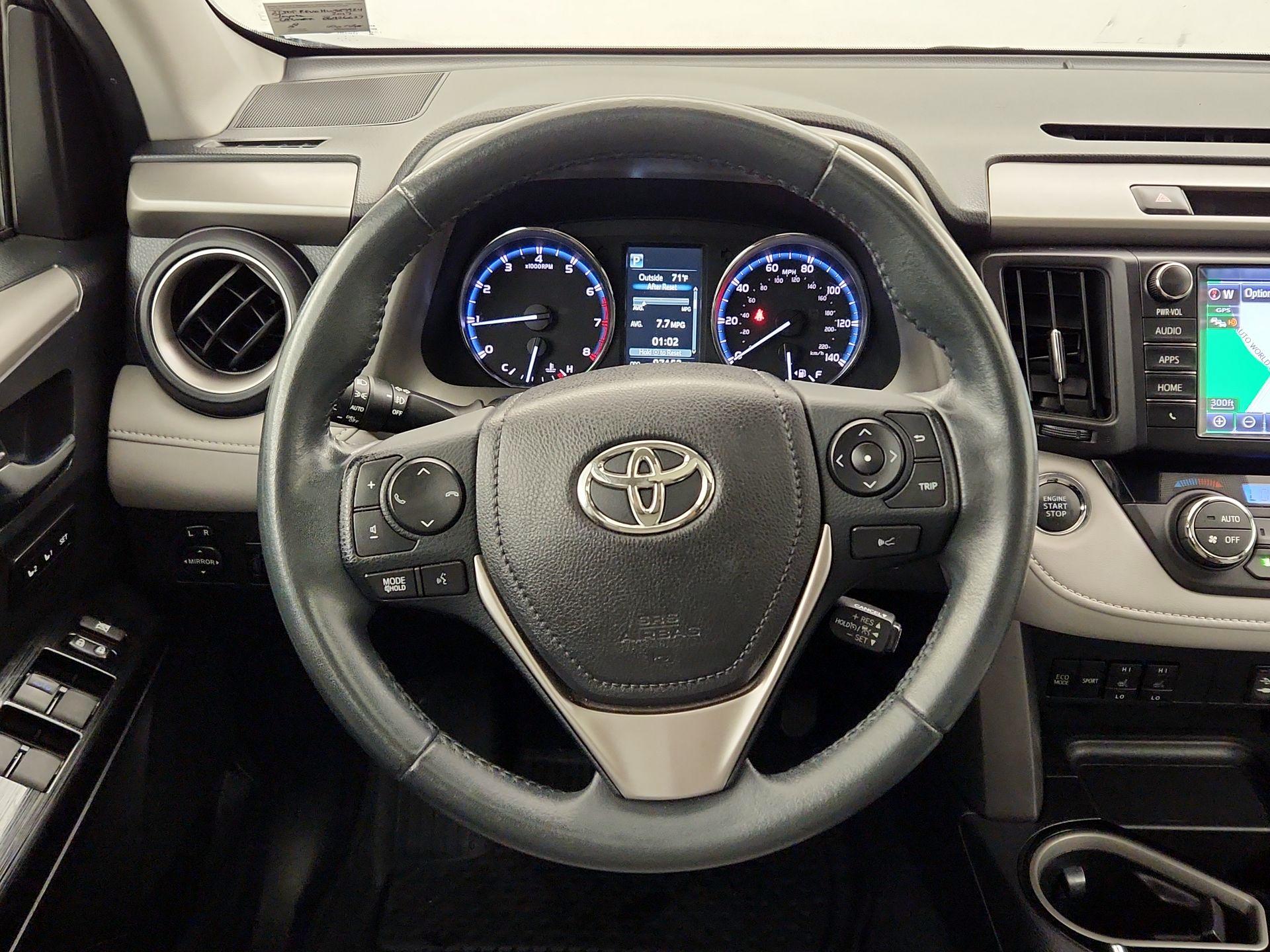 Thumbnail: 2017 Toyota RAV4 - 10