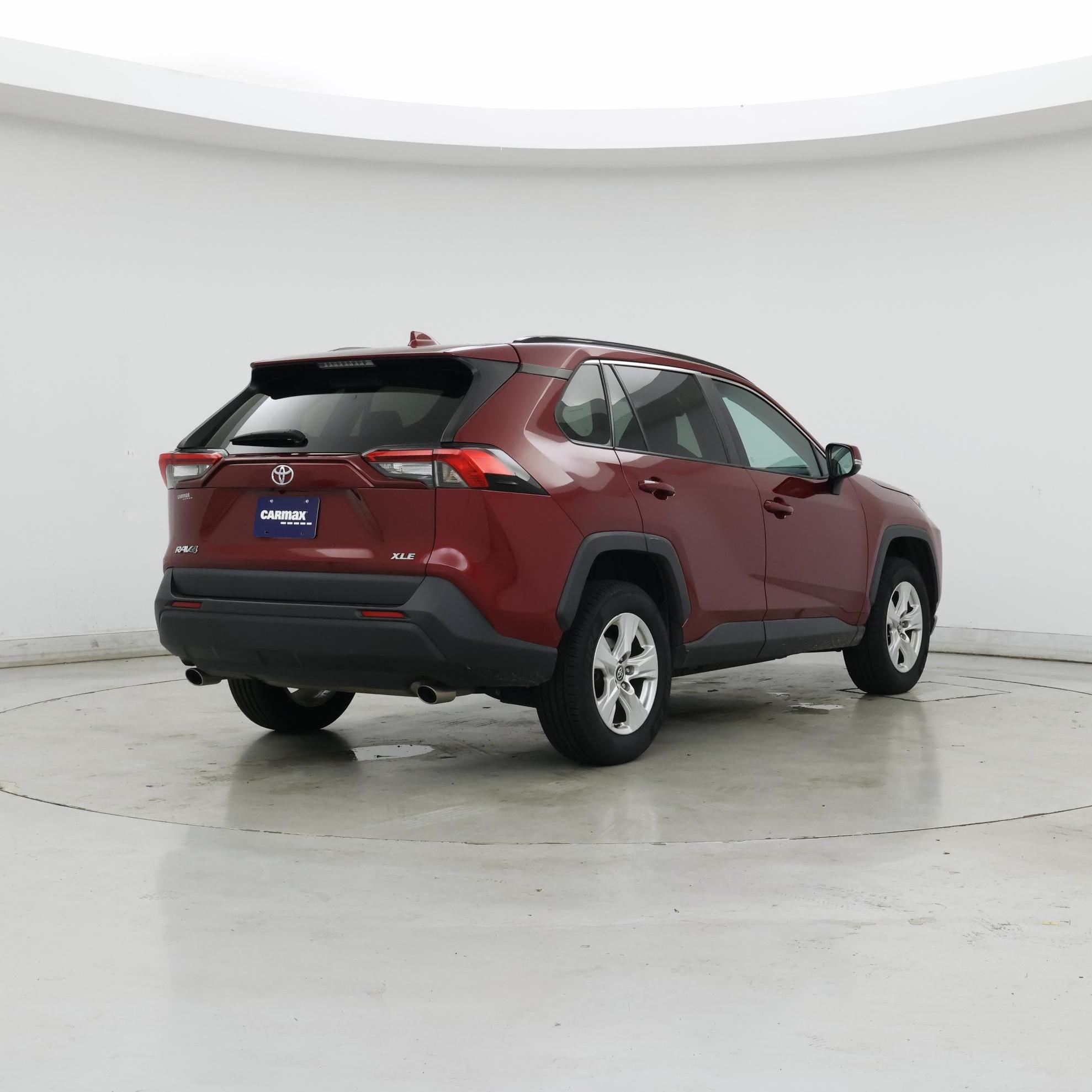 Thumbnail: 2021 Toyota RAV4 - 8
