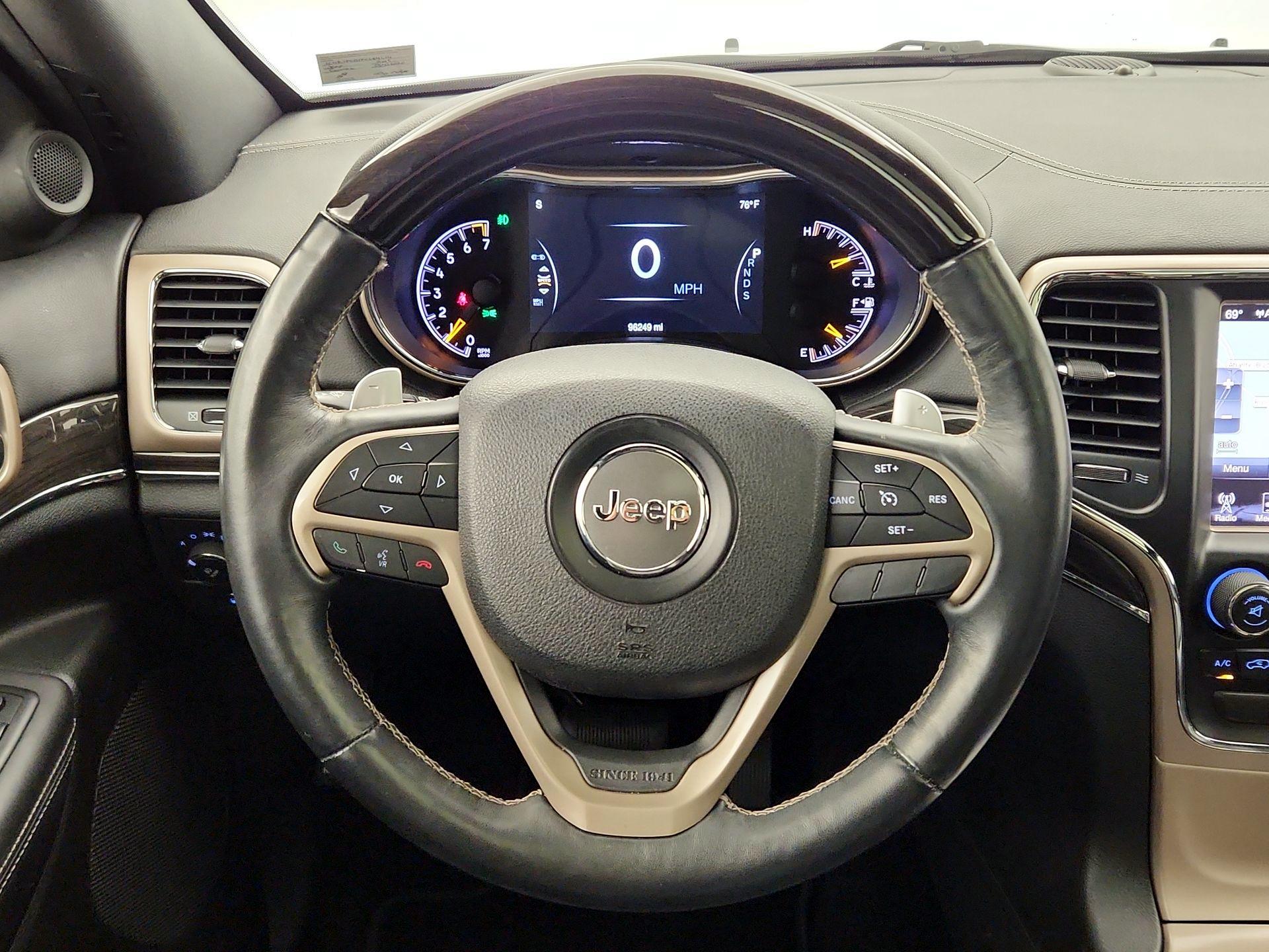 Thumbnail: 2015 Jeep Grand Cherokee - 10