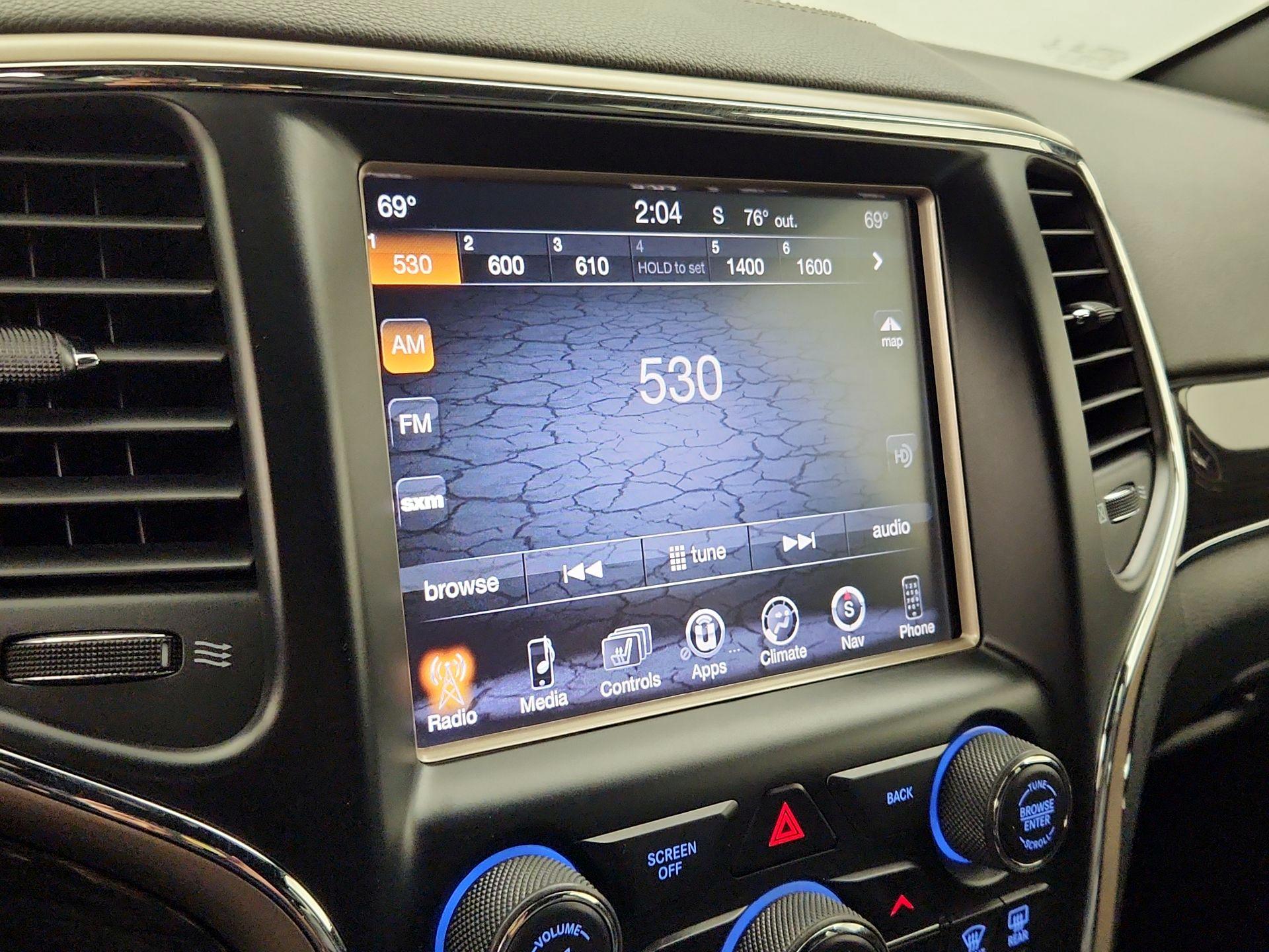 Thumbnail: 2015 Jeep Grand Cherokee - 16