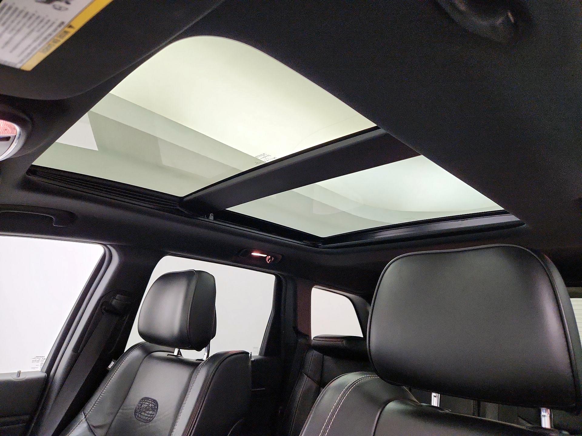Thumbnail: 2015 Jeep Grand Cherokee - 20
