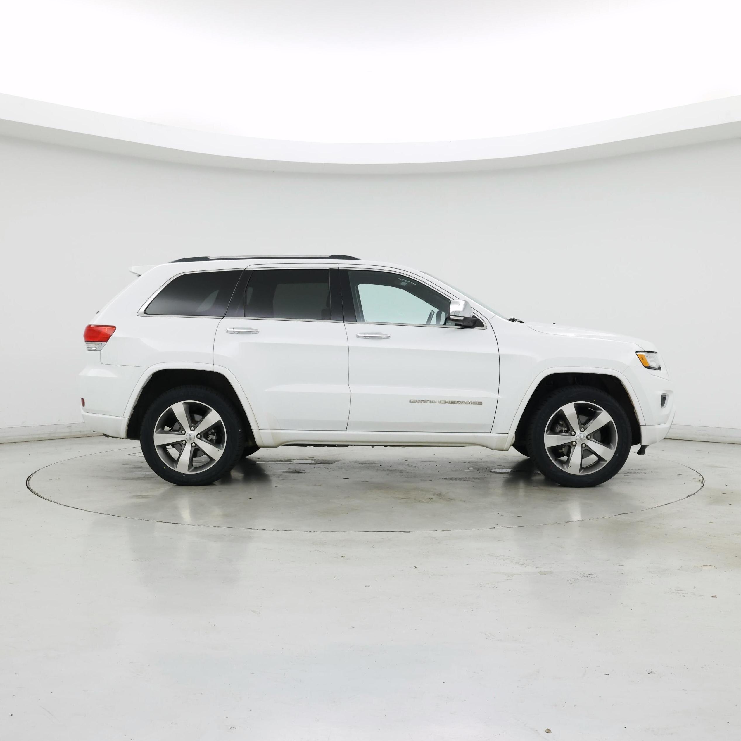 Thumbnail: 2015 Jeep Grand Cherokee - 7