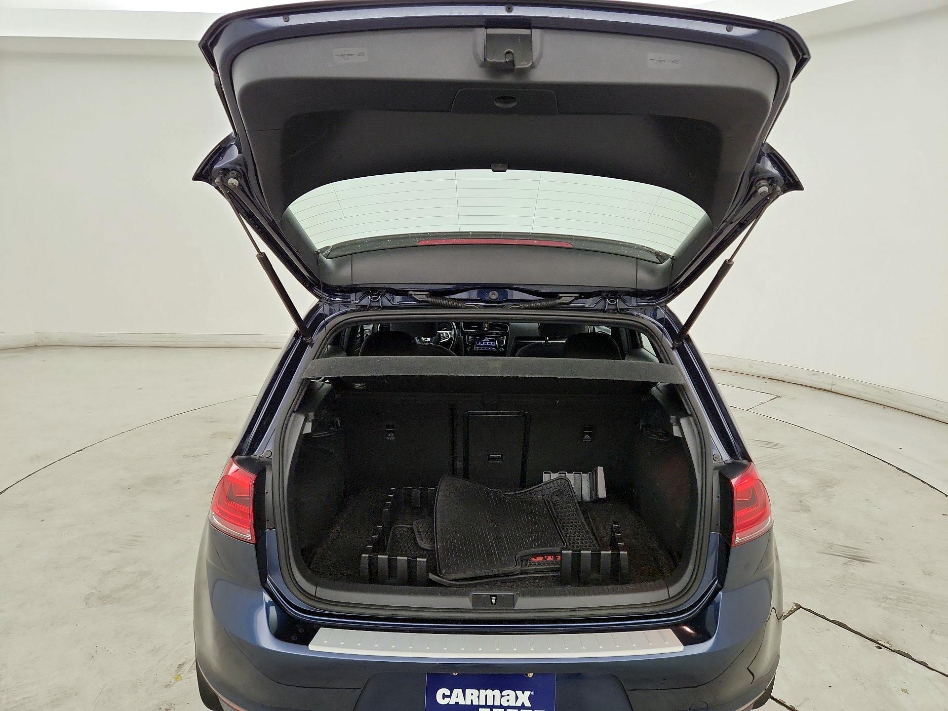 Thumbnail: 2015 Volkswagen Golf - 19