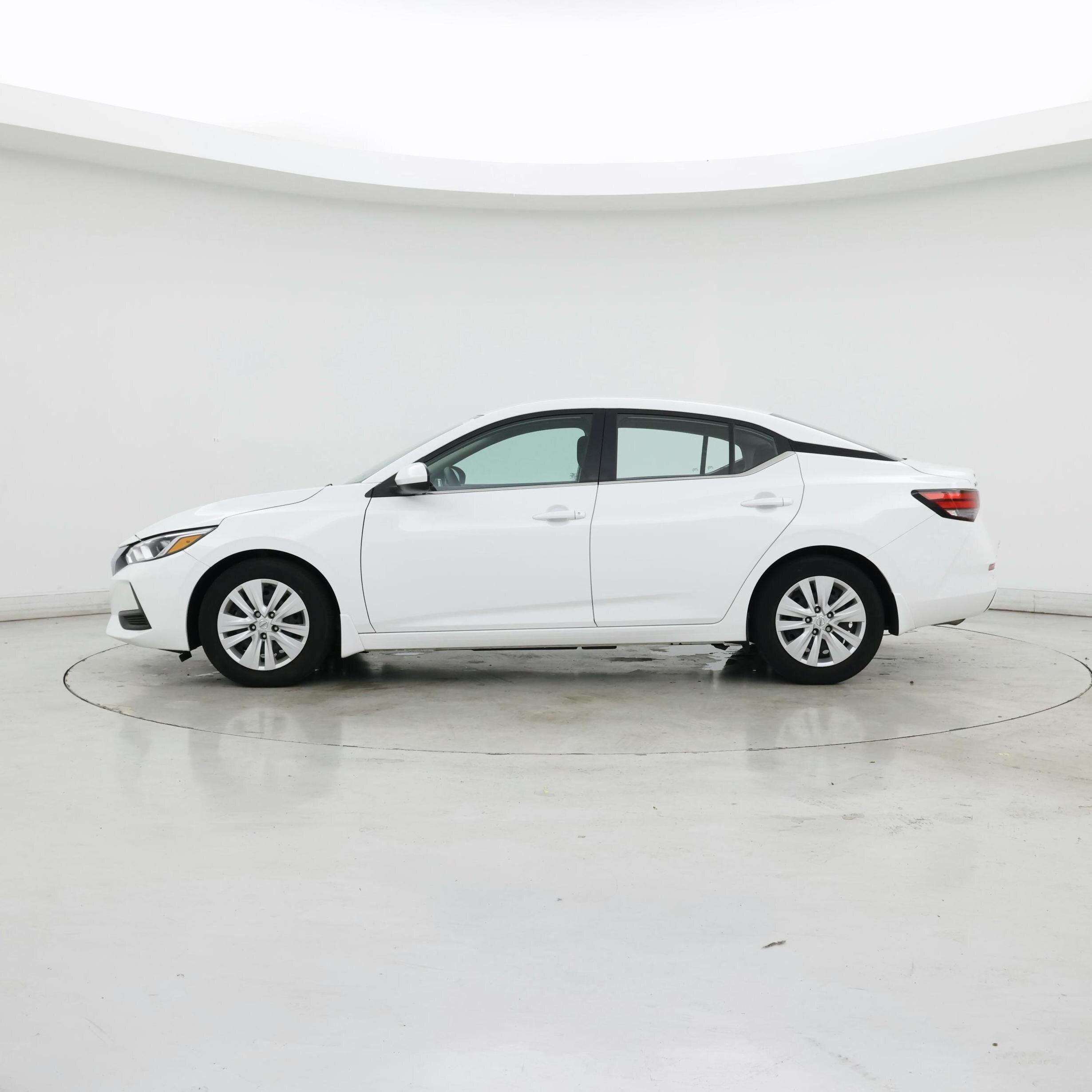 Thumbnail: 2023 Nissan Sentra - 3