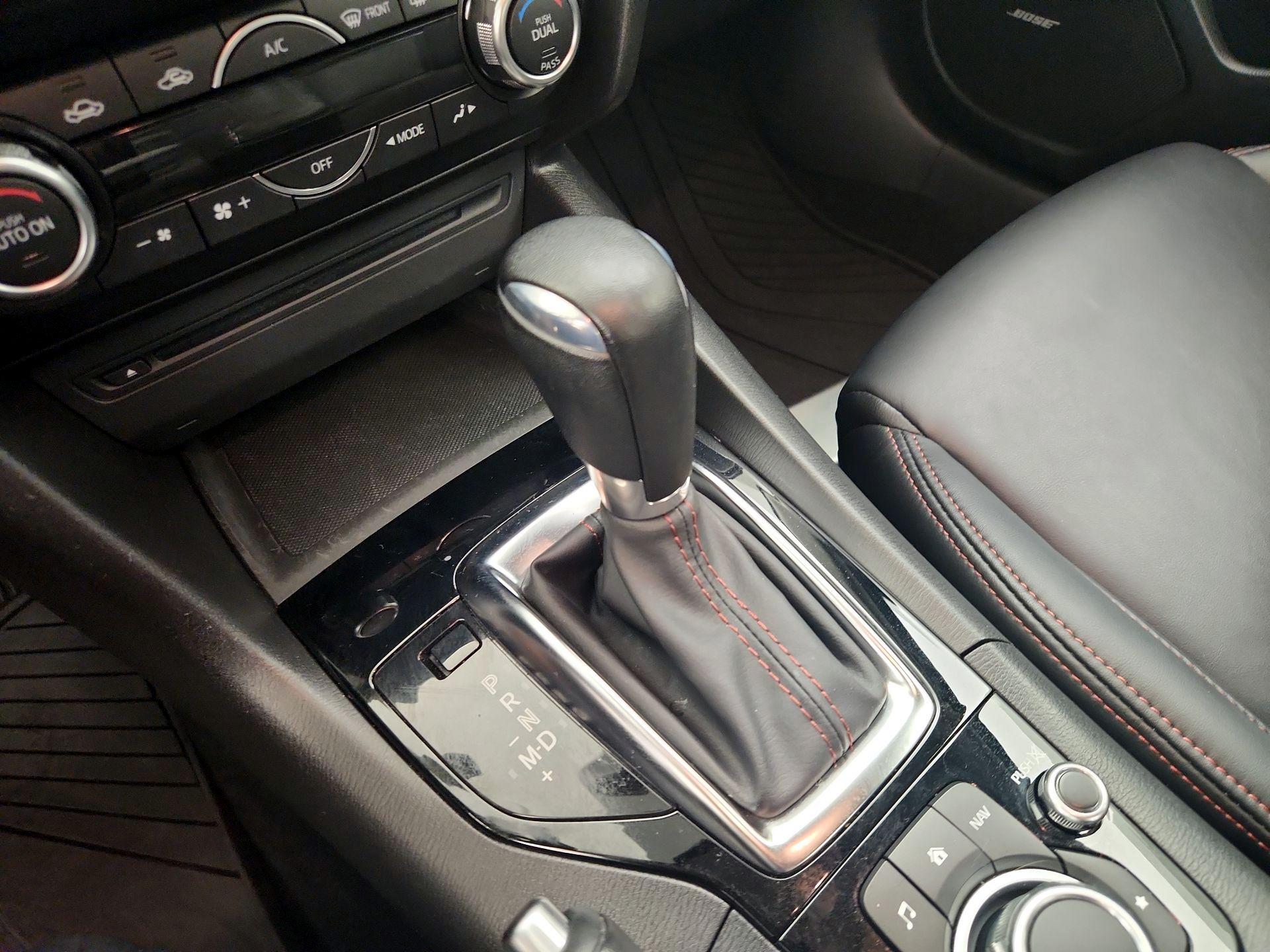Thumbnail: 2016 Mazda Mazda3 - 18