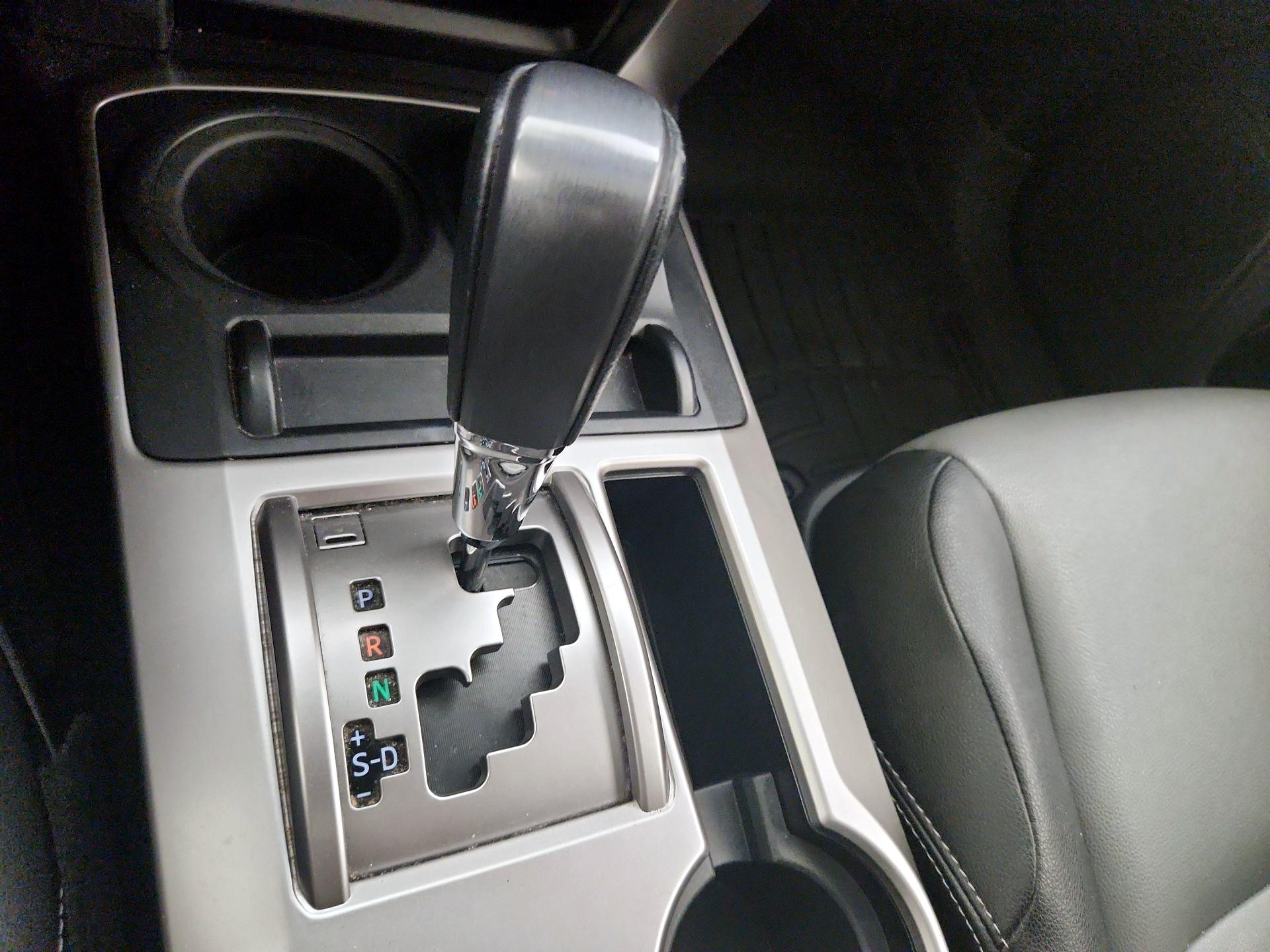 Thumbnail: 2014 Toyota 4Runner - 18