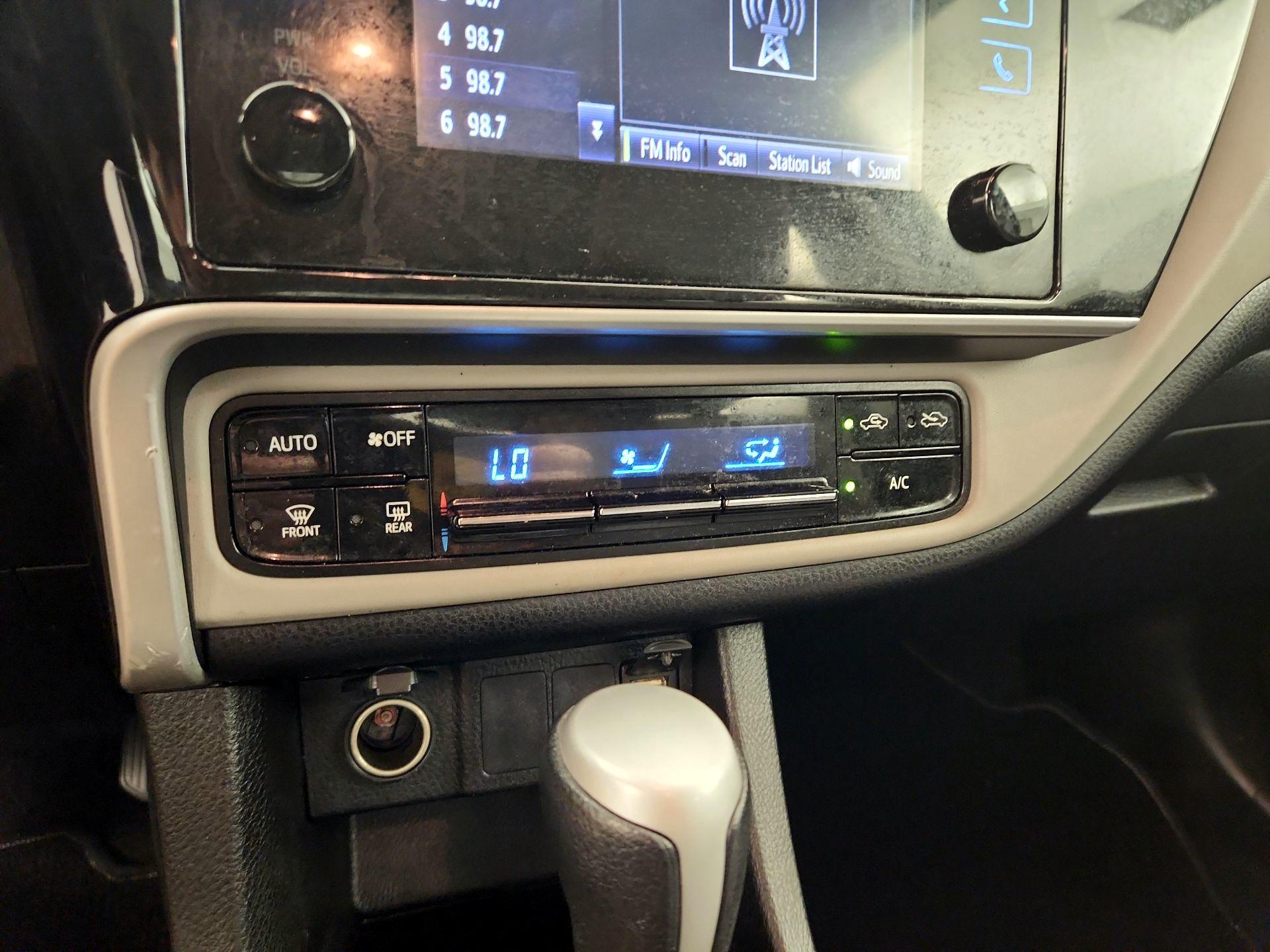 Thumbnail: 2019 Toyota Corolla - 16