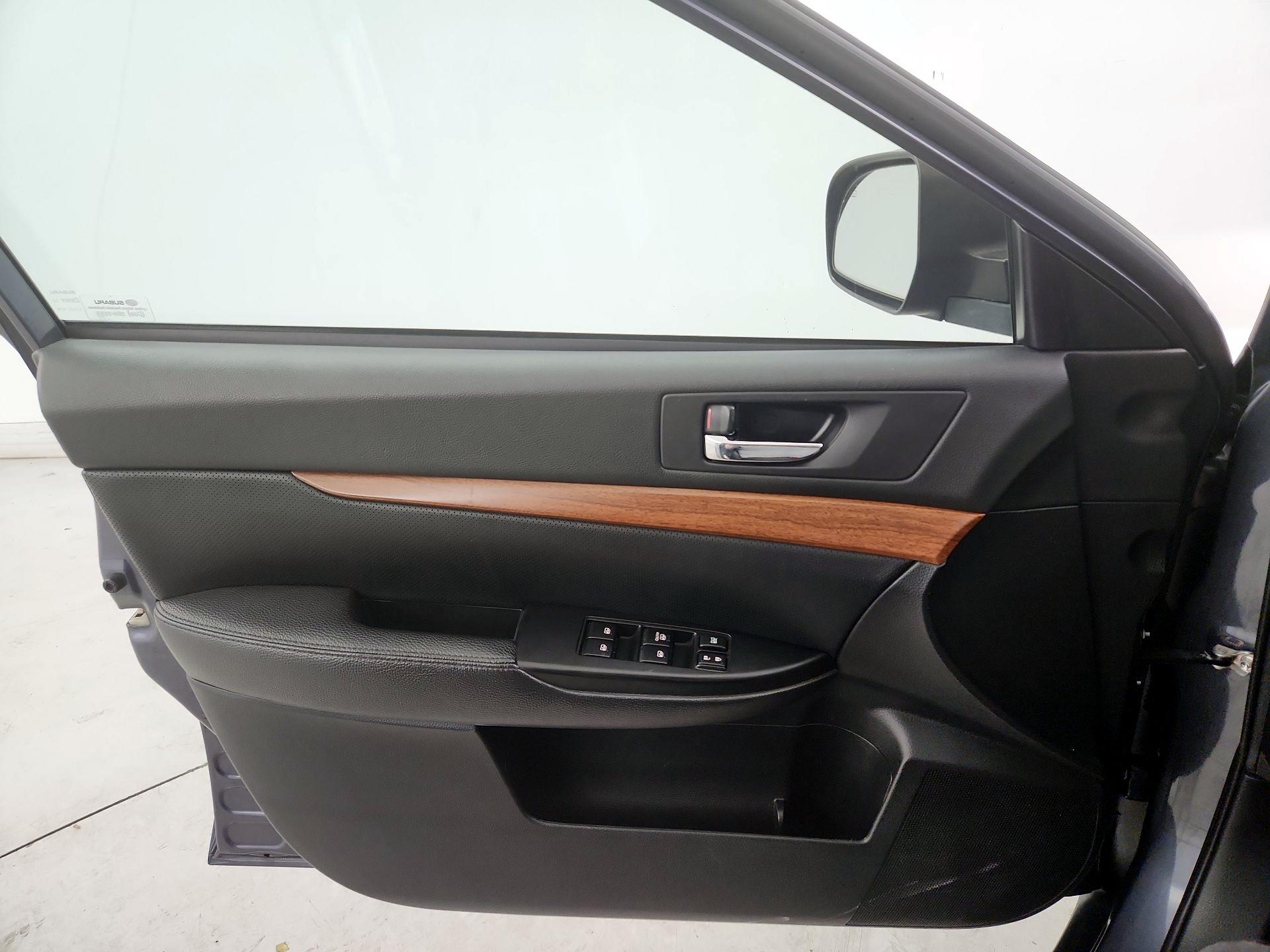 Thumbnail: 2014 Subaru Outback - 12