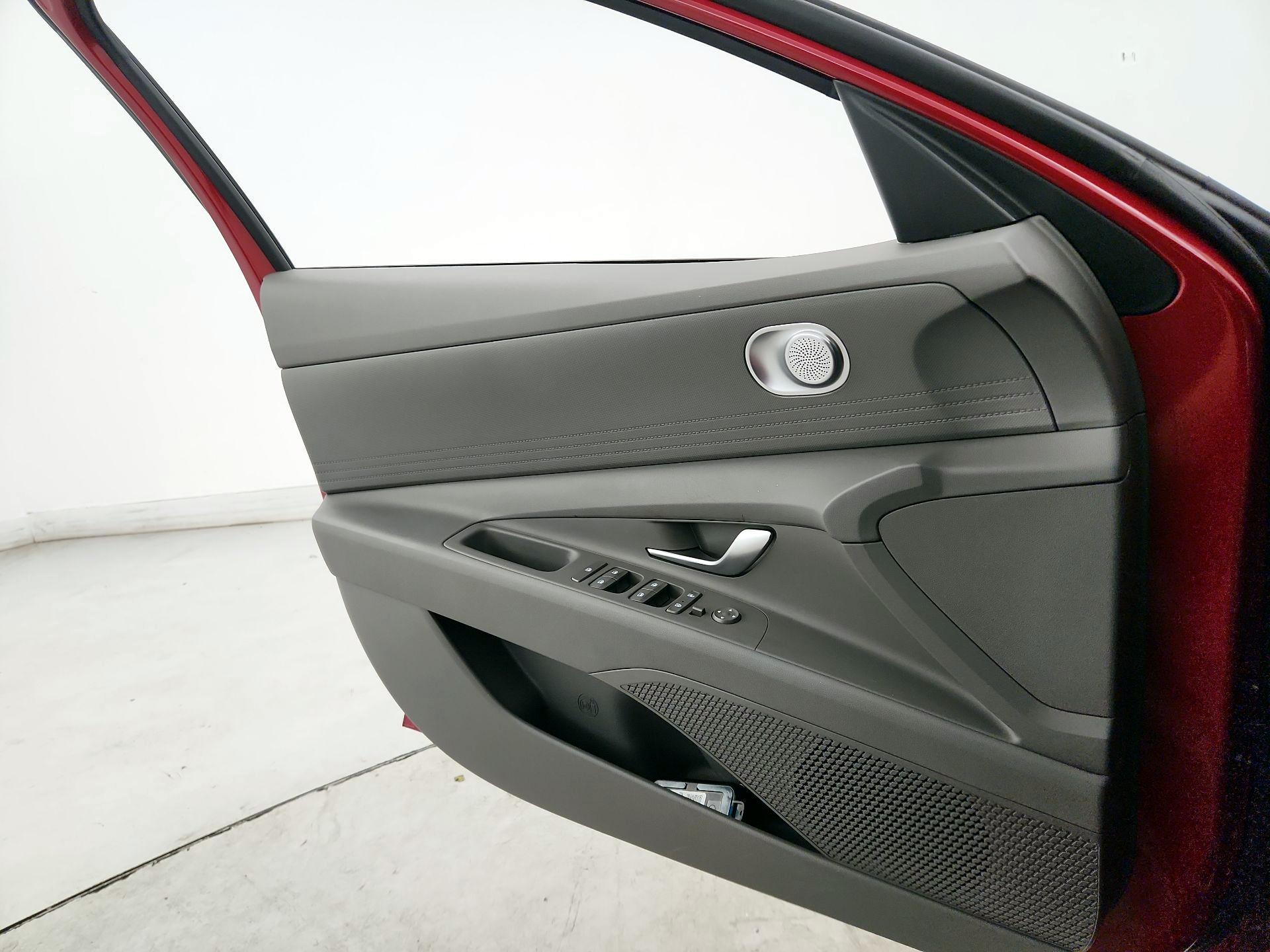 Thumbnail: 2023 Hyundai Elantra - 12
