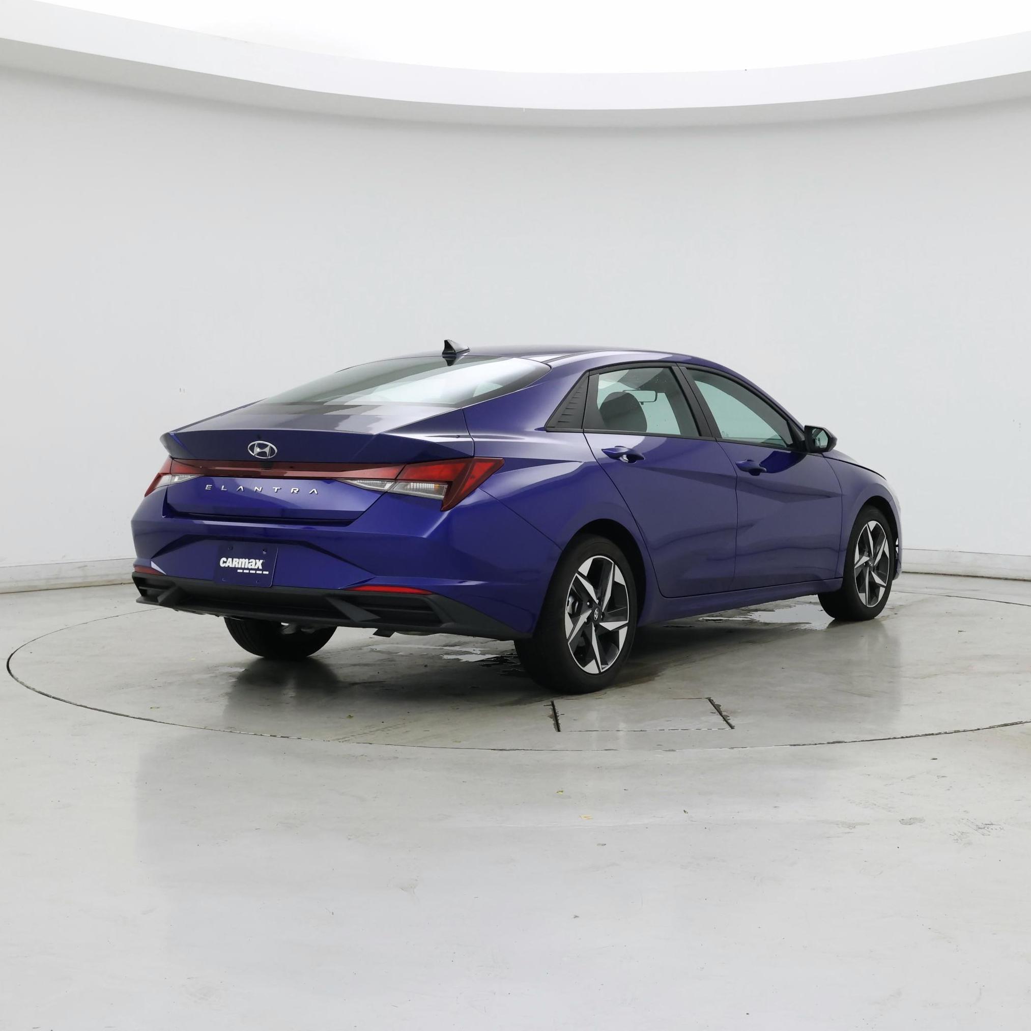 Thumbnail: 2023 Hyundai Elantra - 8