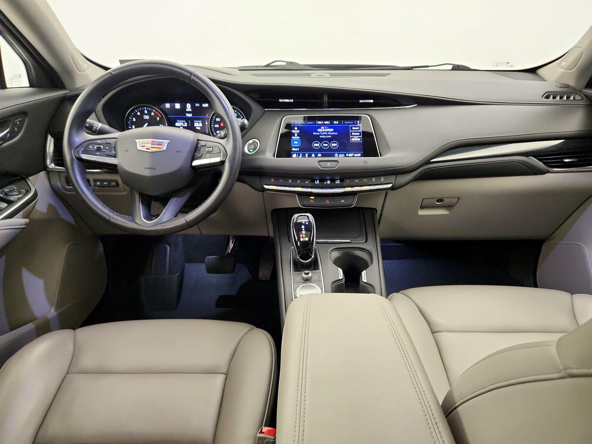 Thumbnail: 2020 Cadillac XT4 - 9