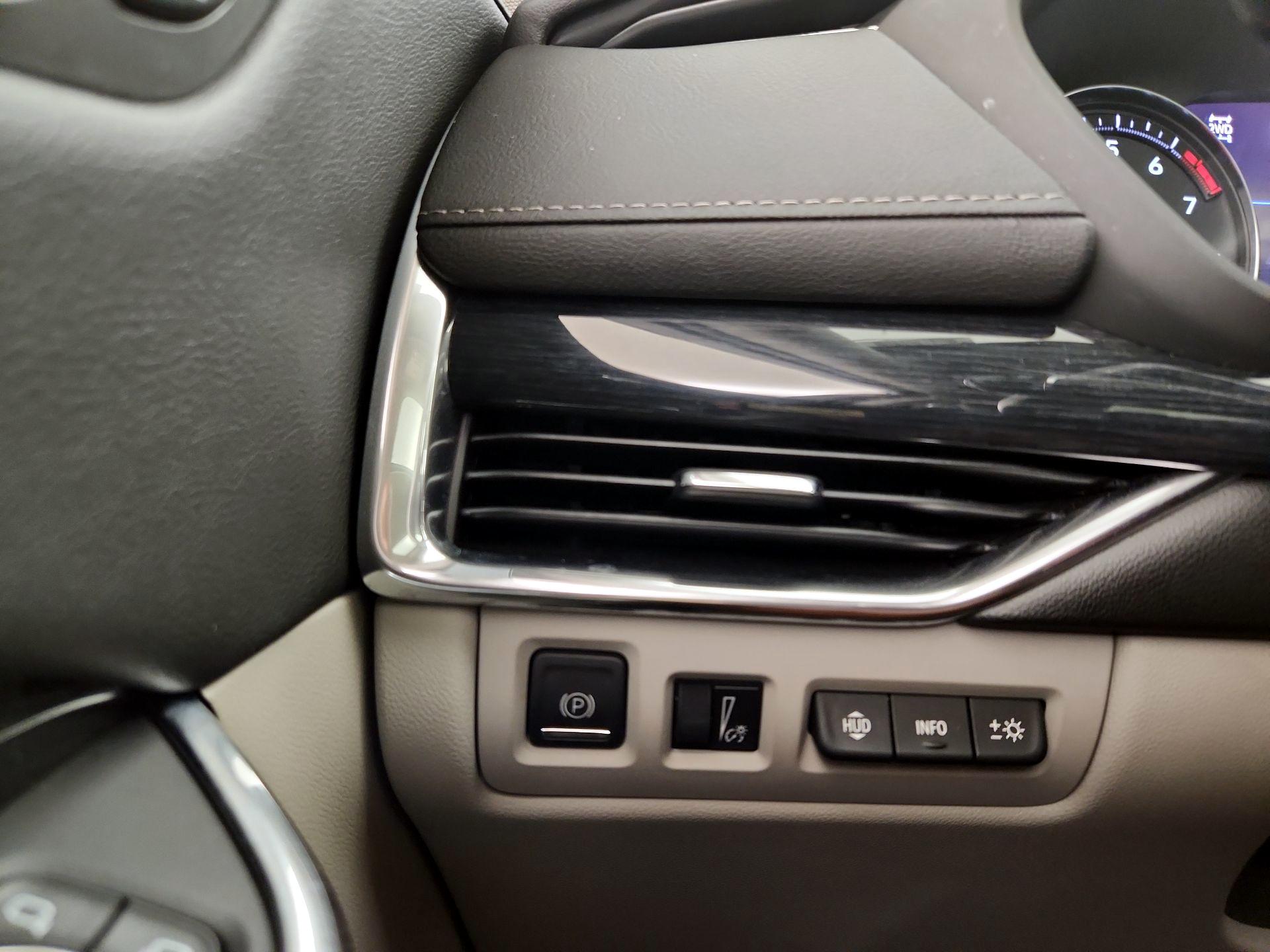 Thumbnail: 2020 Cadillac XT4 - 13