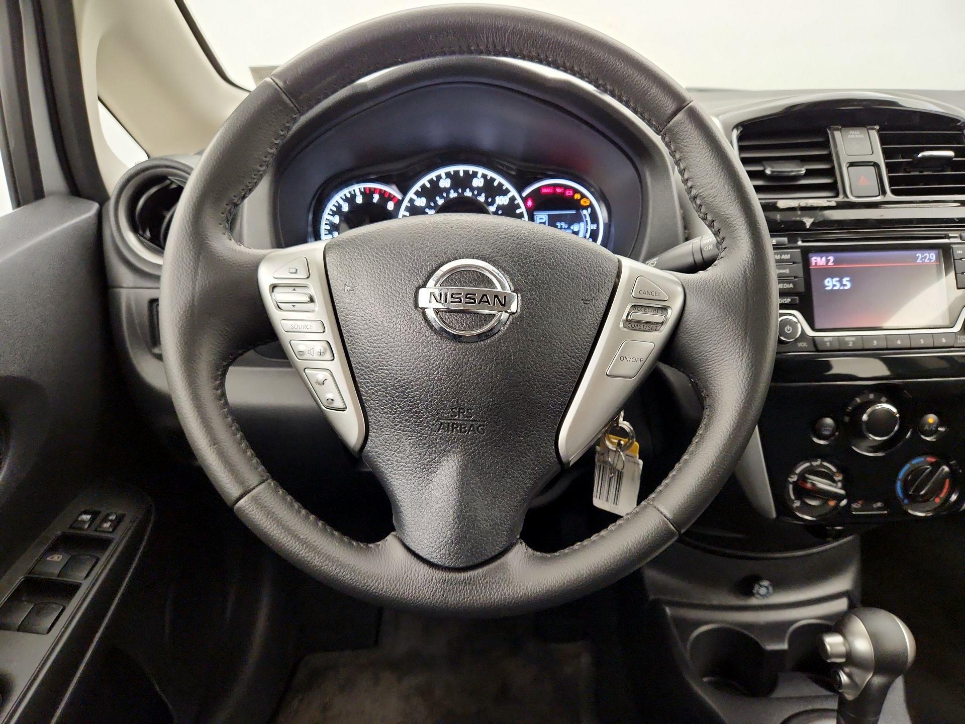 Thumbnail: 2015 Nissan Versa Note - 10