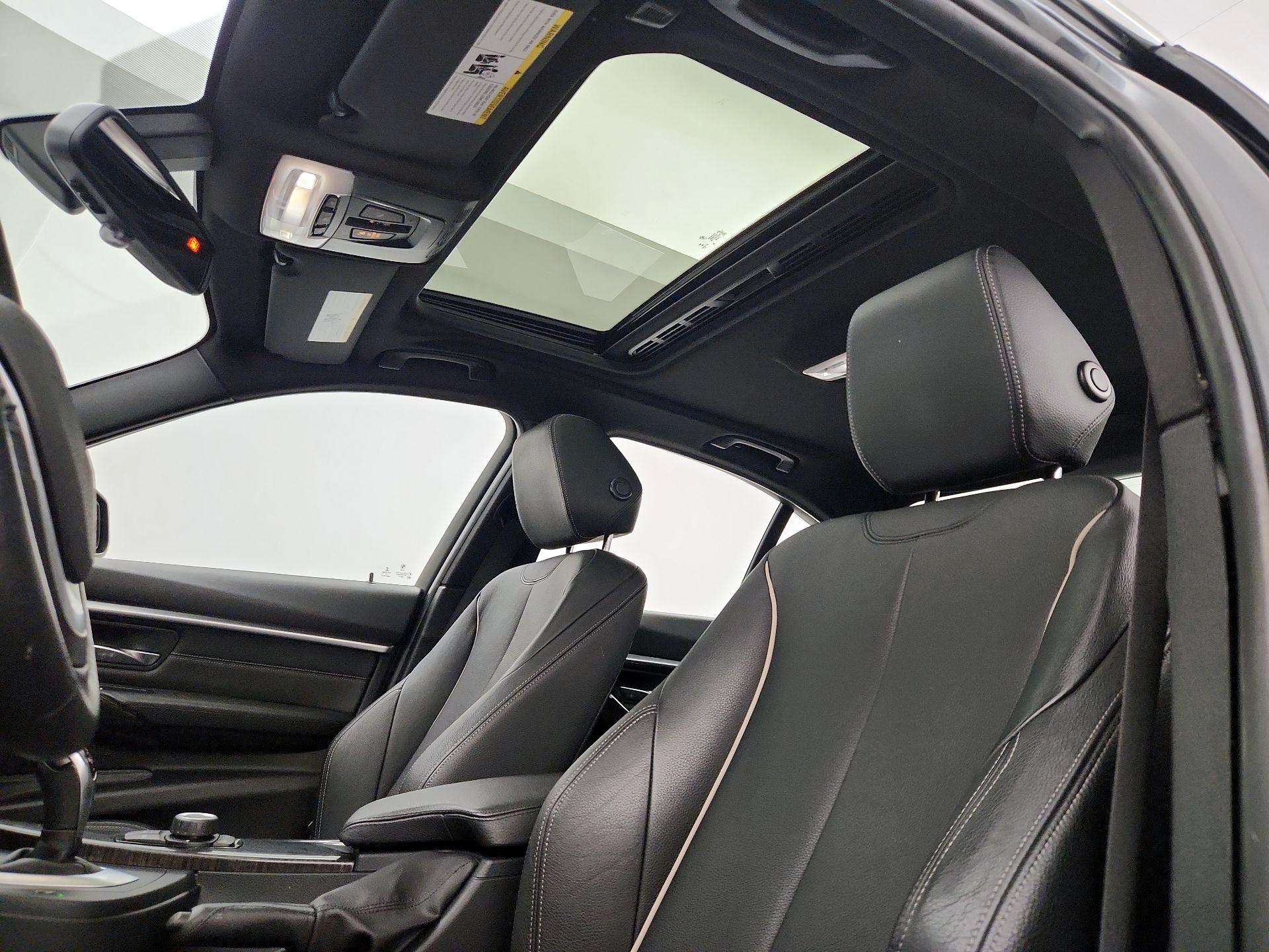 Thumbnail: 2016 BMW 3 Series - 19