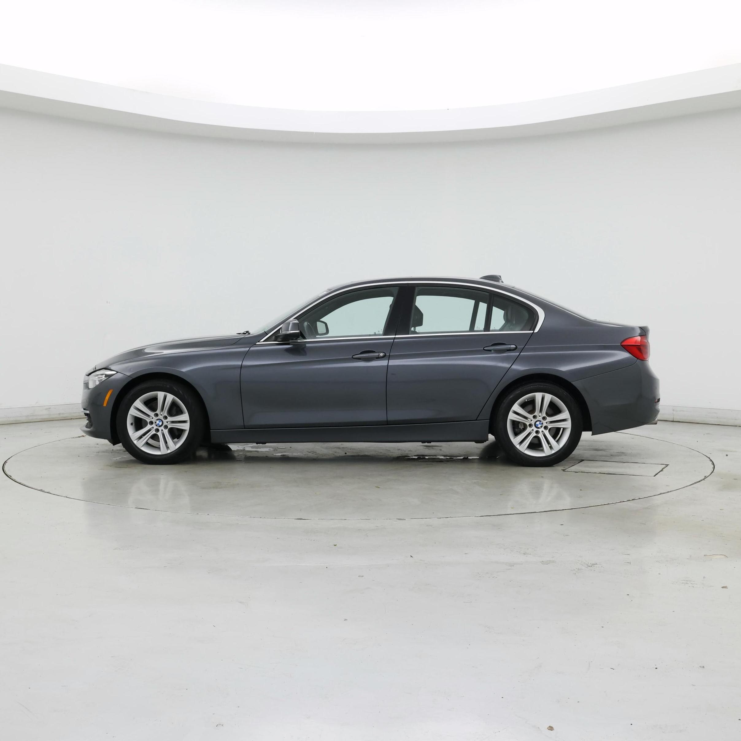 Thumbnail: 2016 BMW 3 Series - 3