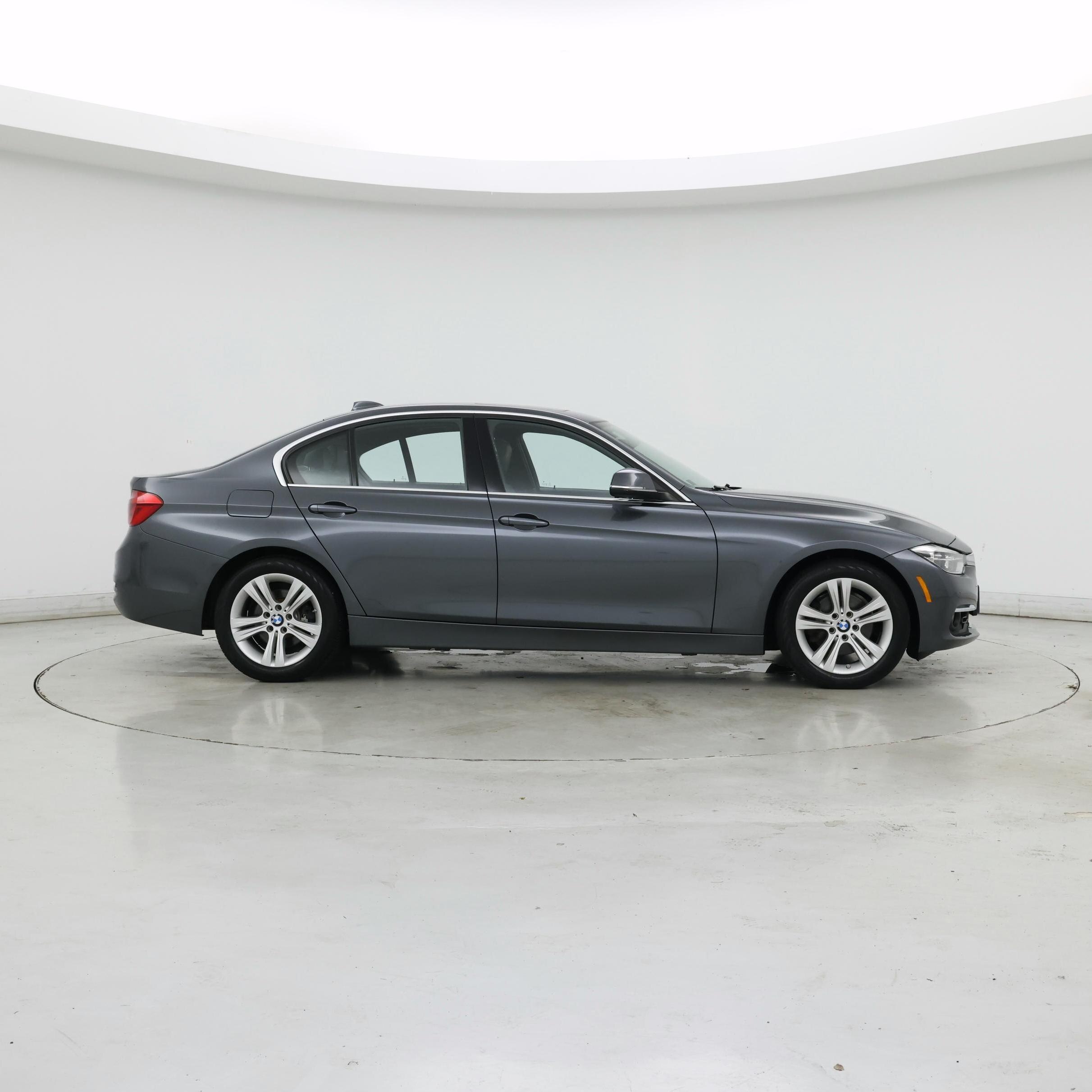 Thumbnail: 2016 BMW 3 Series - 7