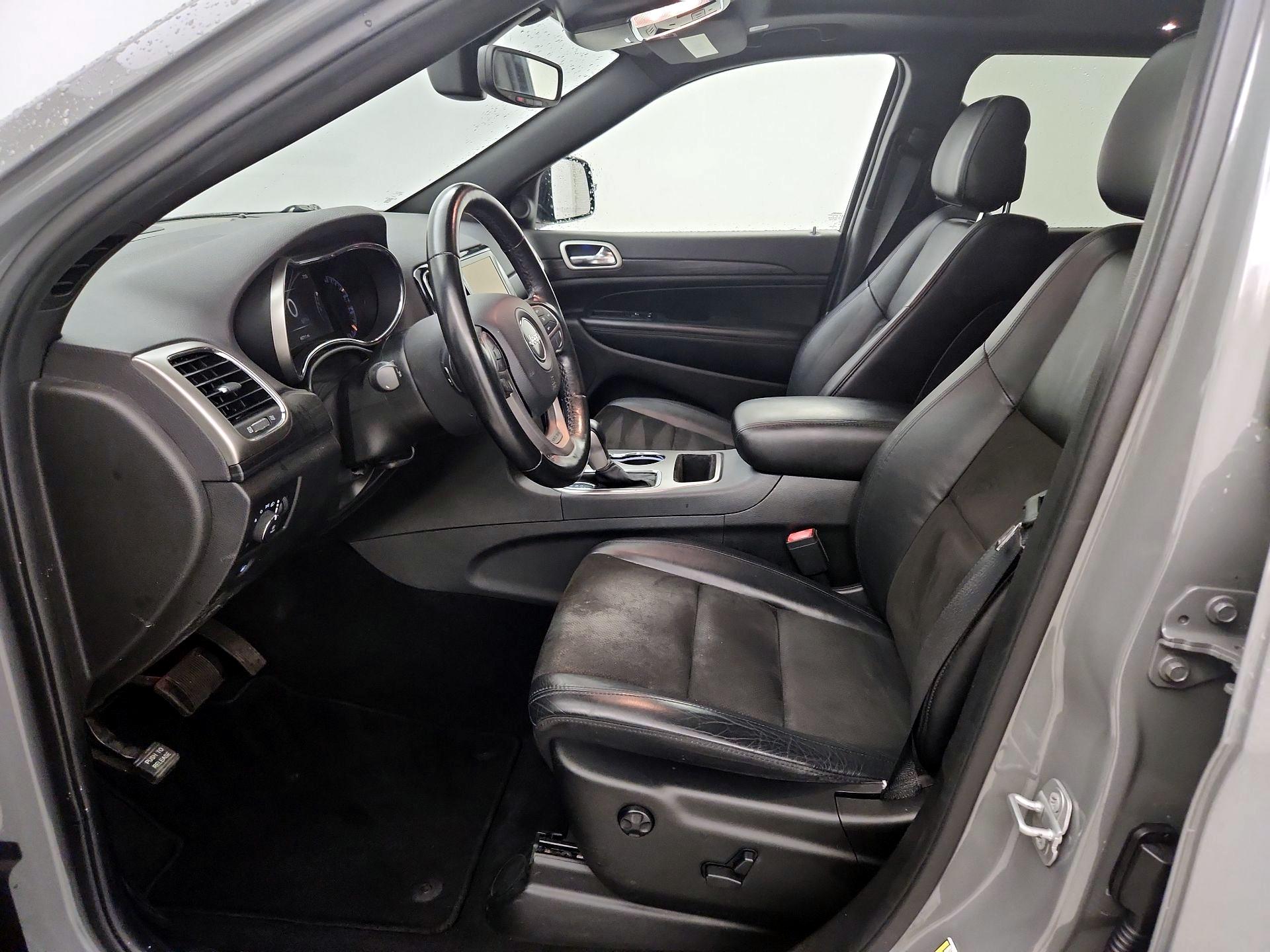 Thumbnail: 2020 Jeep Grand Cherokee - 11