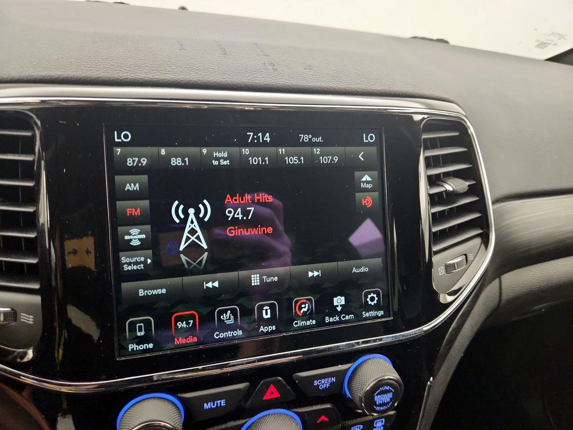 Thumbnail: 2020 Jeep Grand Cherokee - 15