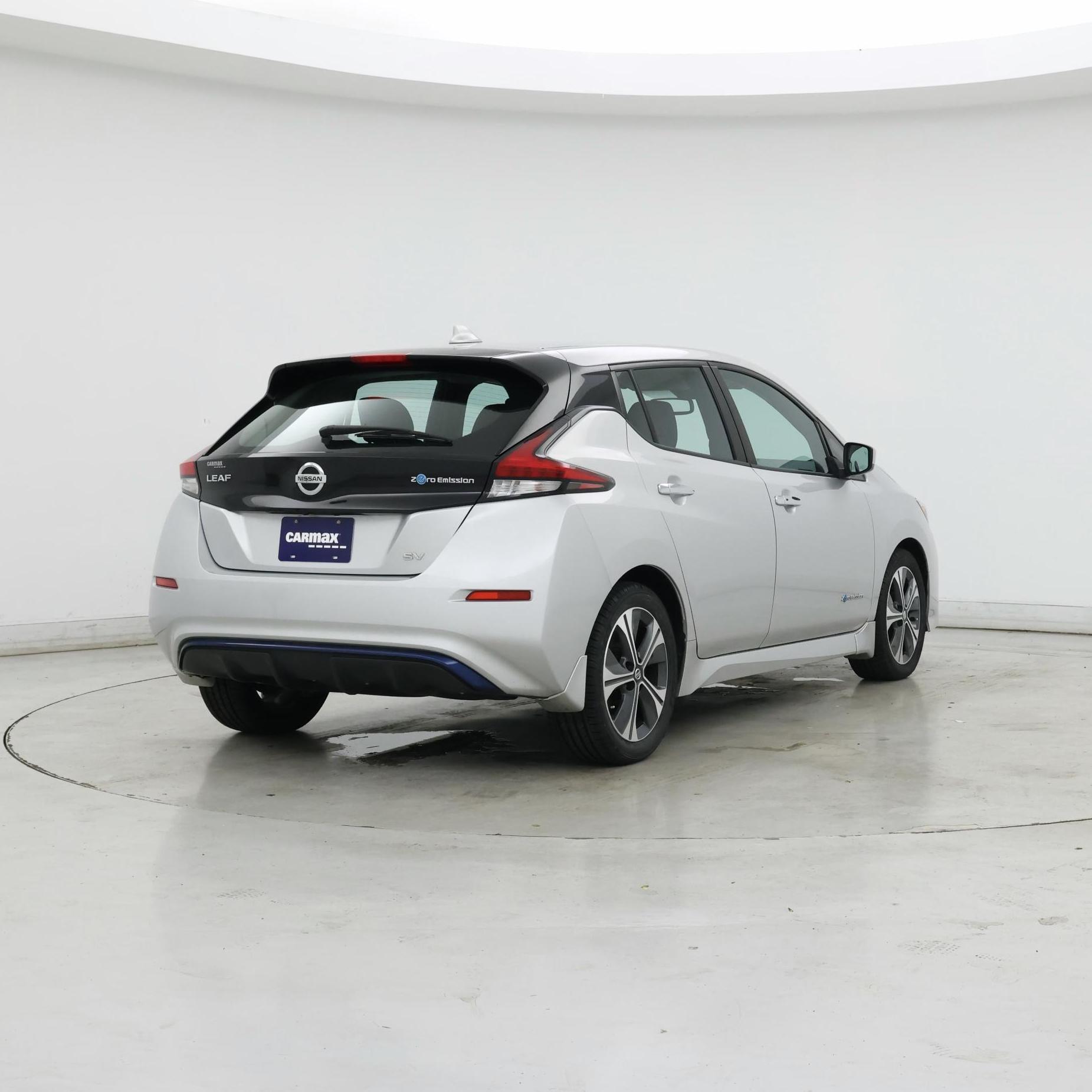 Thumbnail: 2018 Nissan Leaf - 8