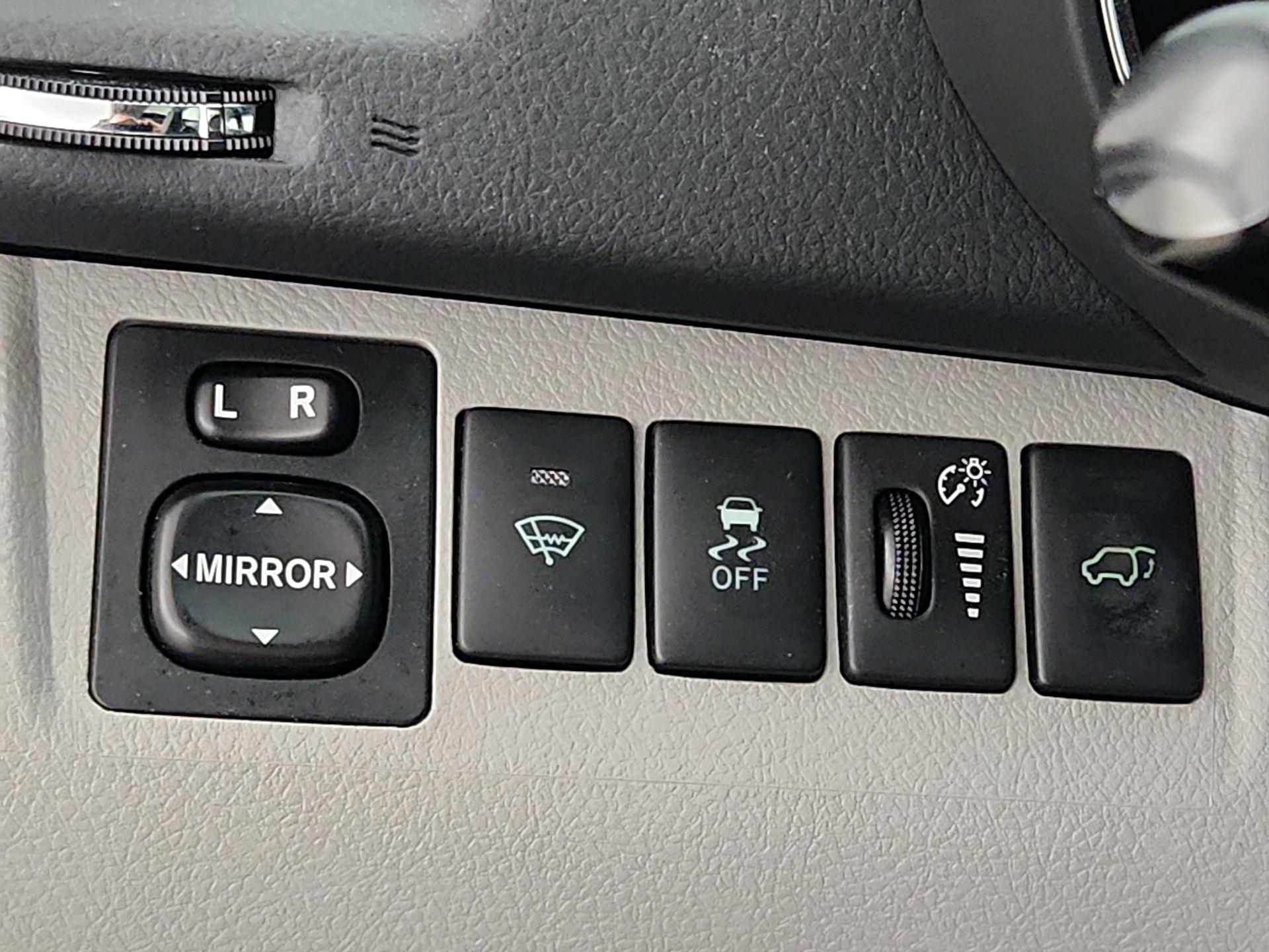 Thumbnail: 2013 Toyota Highlander - 13