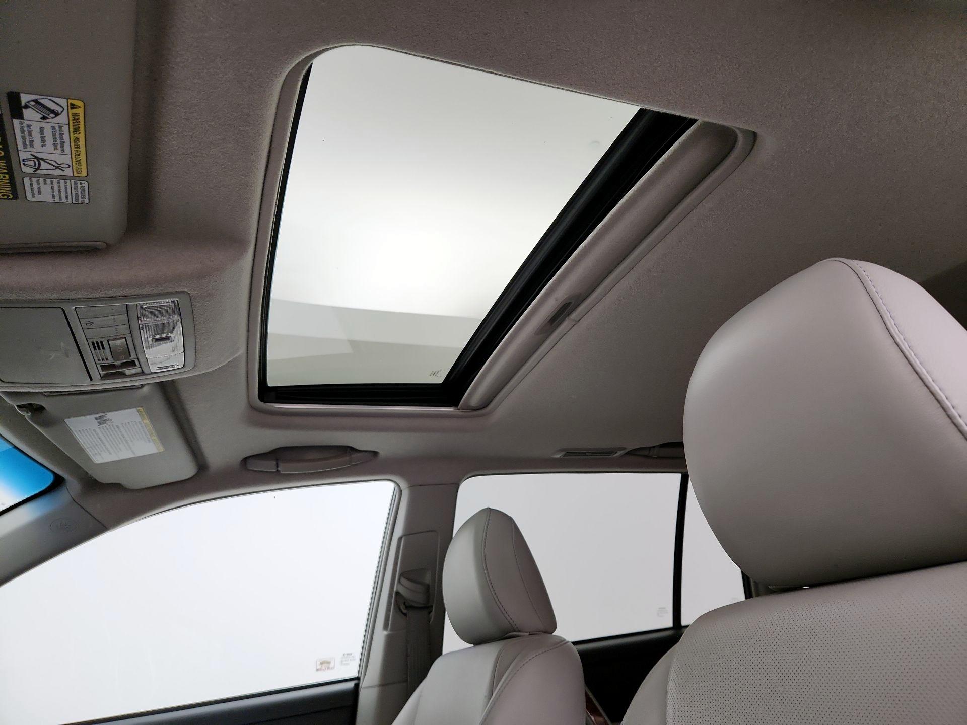 Thumbnail: 2013 Toyota Highlander - 19