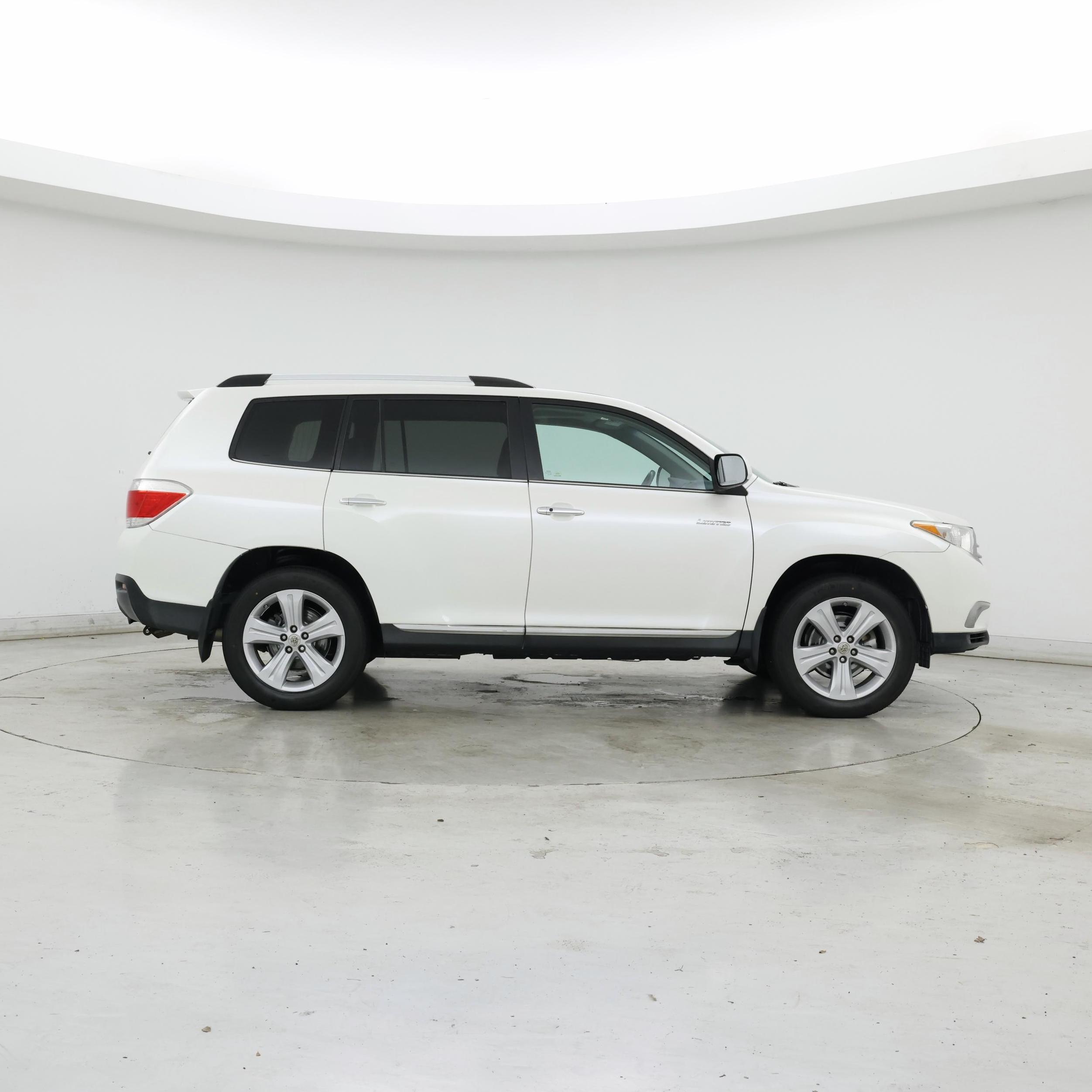 Thumbnail: 2013 Toyota Highlander - 7