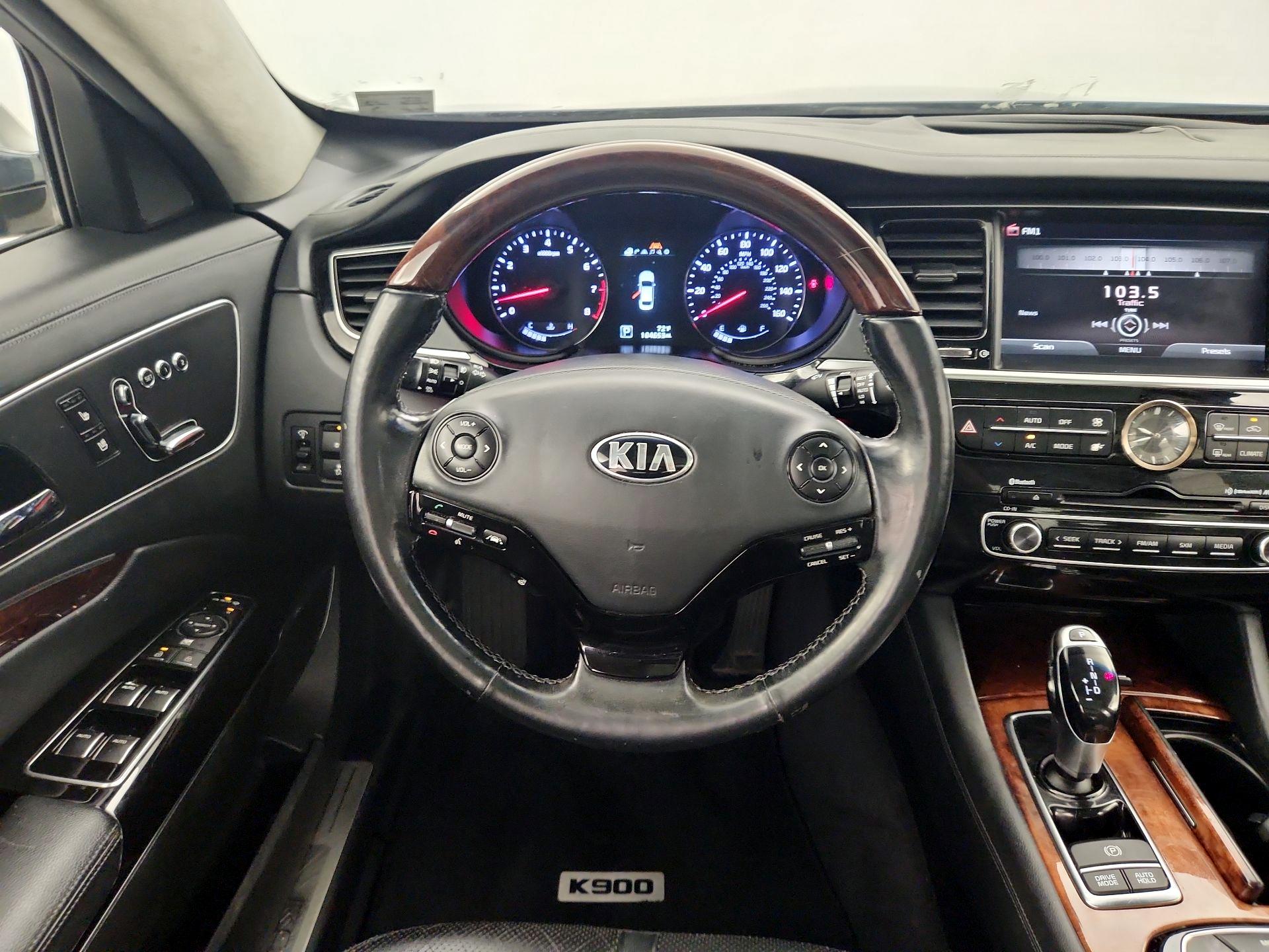 Thumbnail: 2015 Kia K900 - 10
