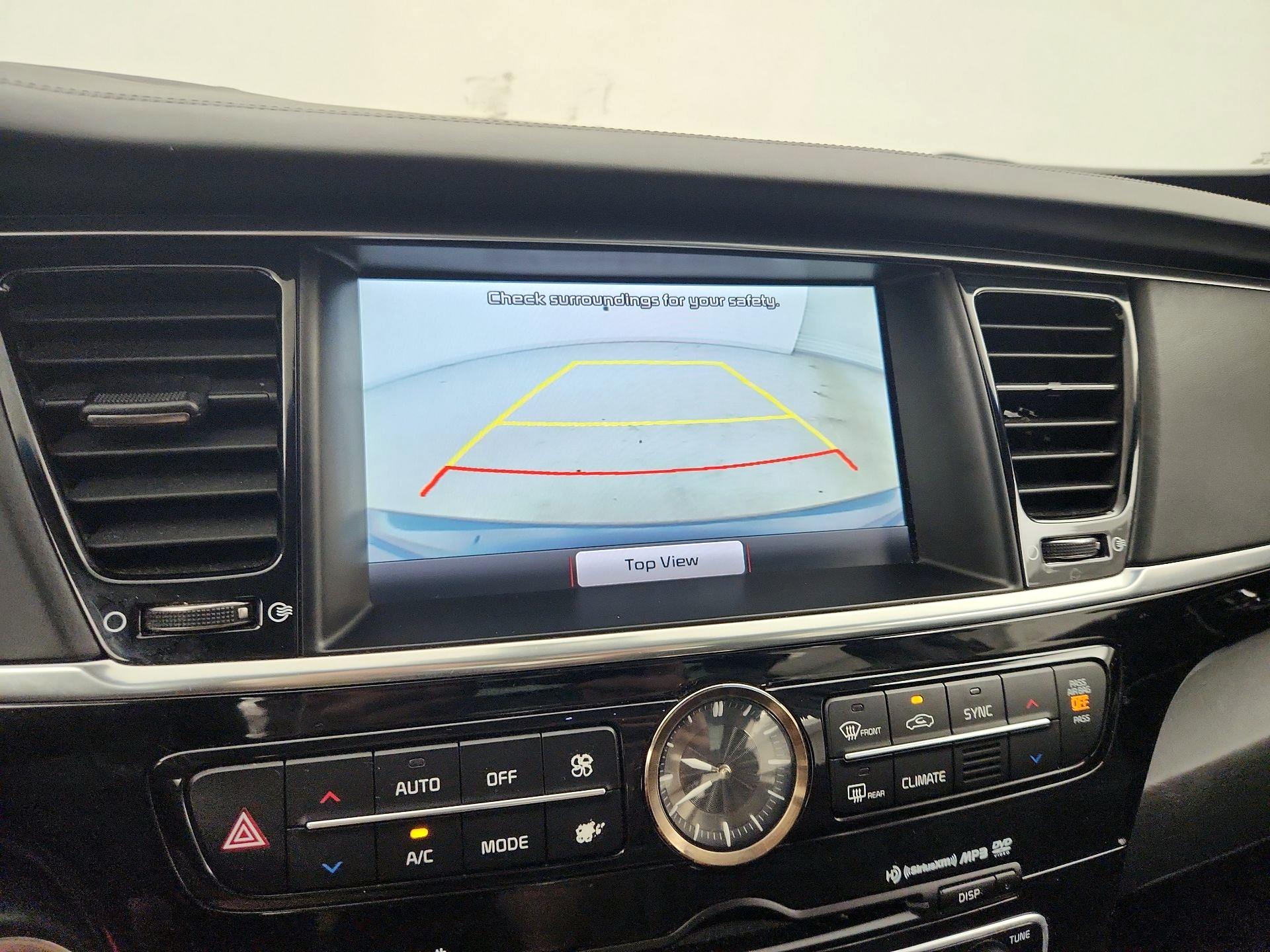 Thumbnail: 2015 Kia K900 - 14