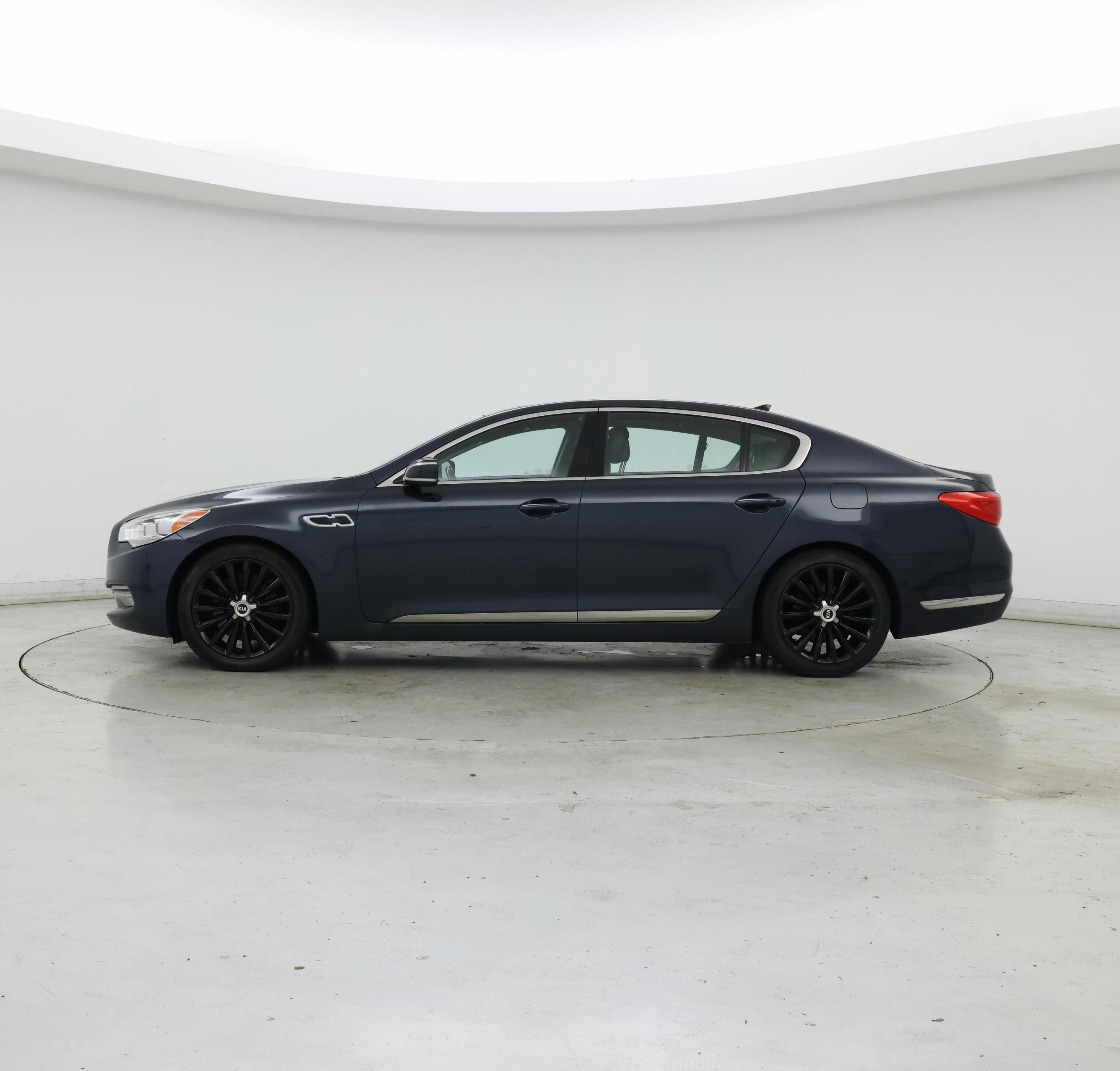 Thumbnail: 2015 Kia K900 - 3