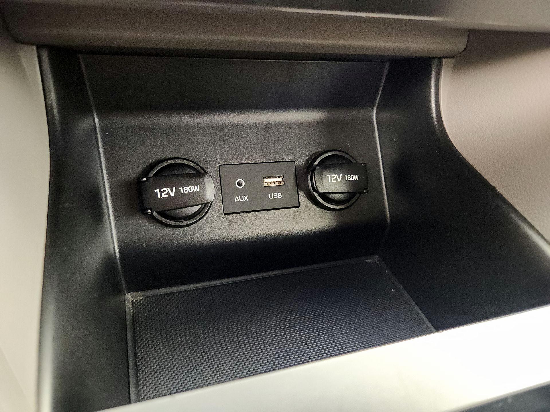 Thumbnail: 2020 Hyundai Elantra - 18