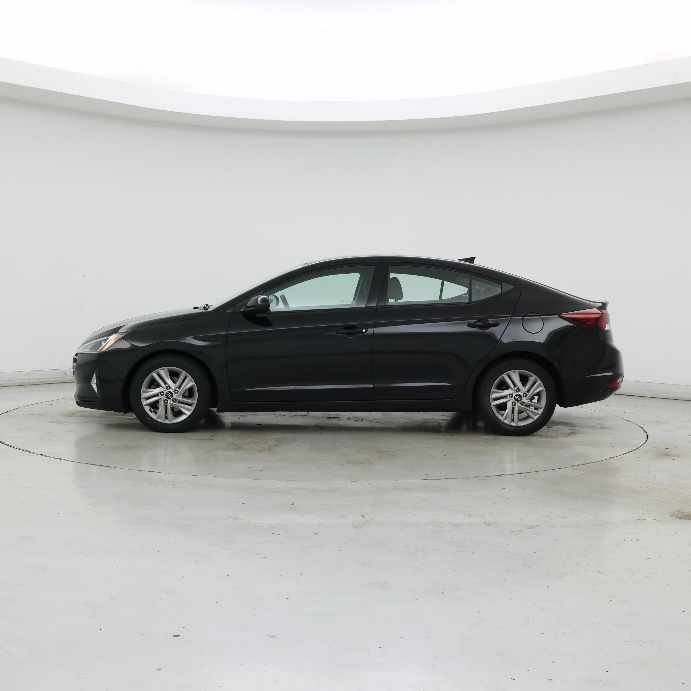 Thumbnail: 2020 Hyundai Elantra - 3