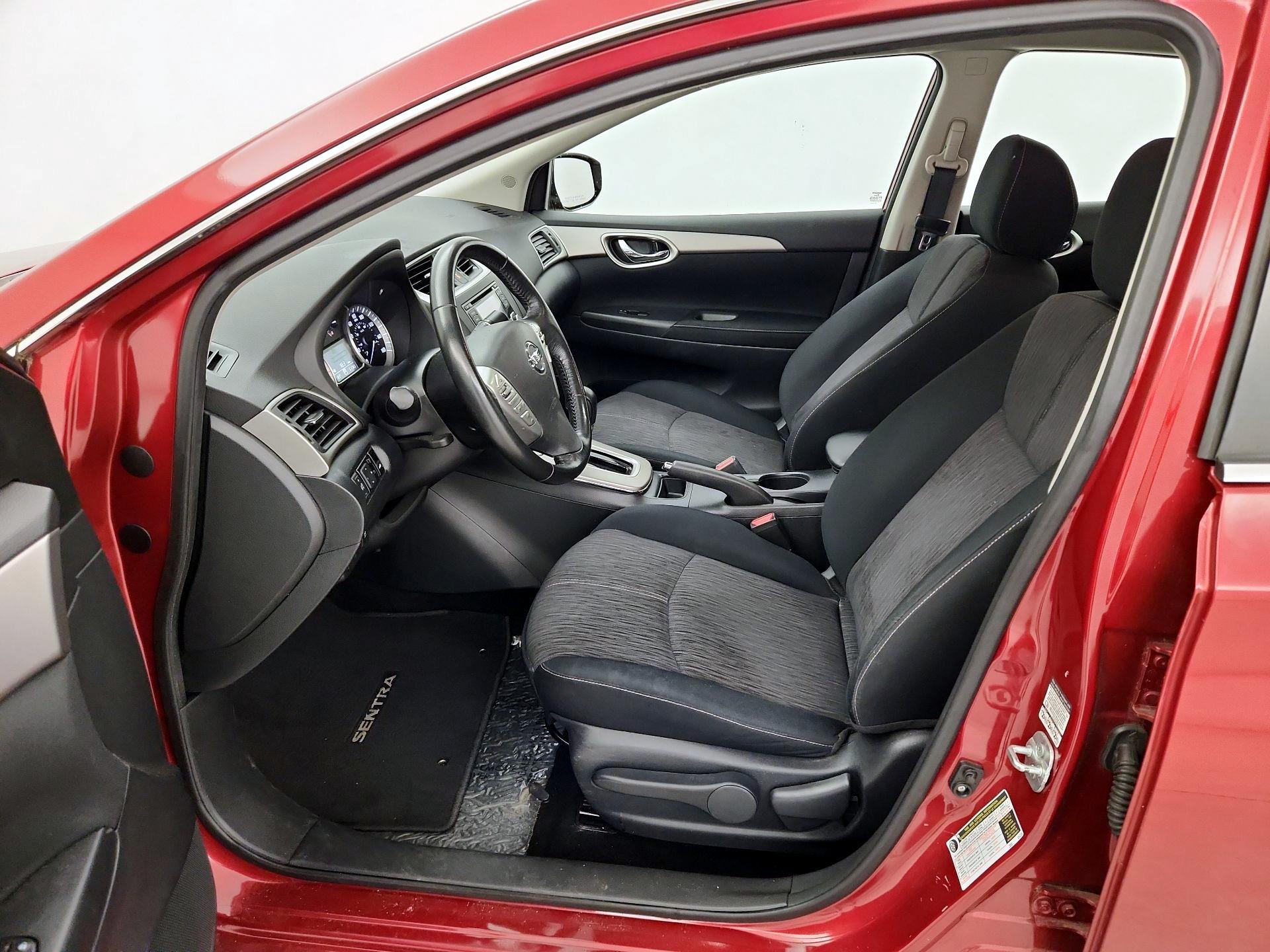 Thumbnail: 2015 Nissan Sentra - 11