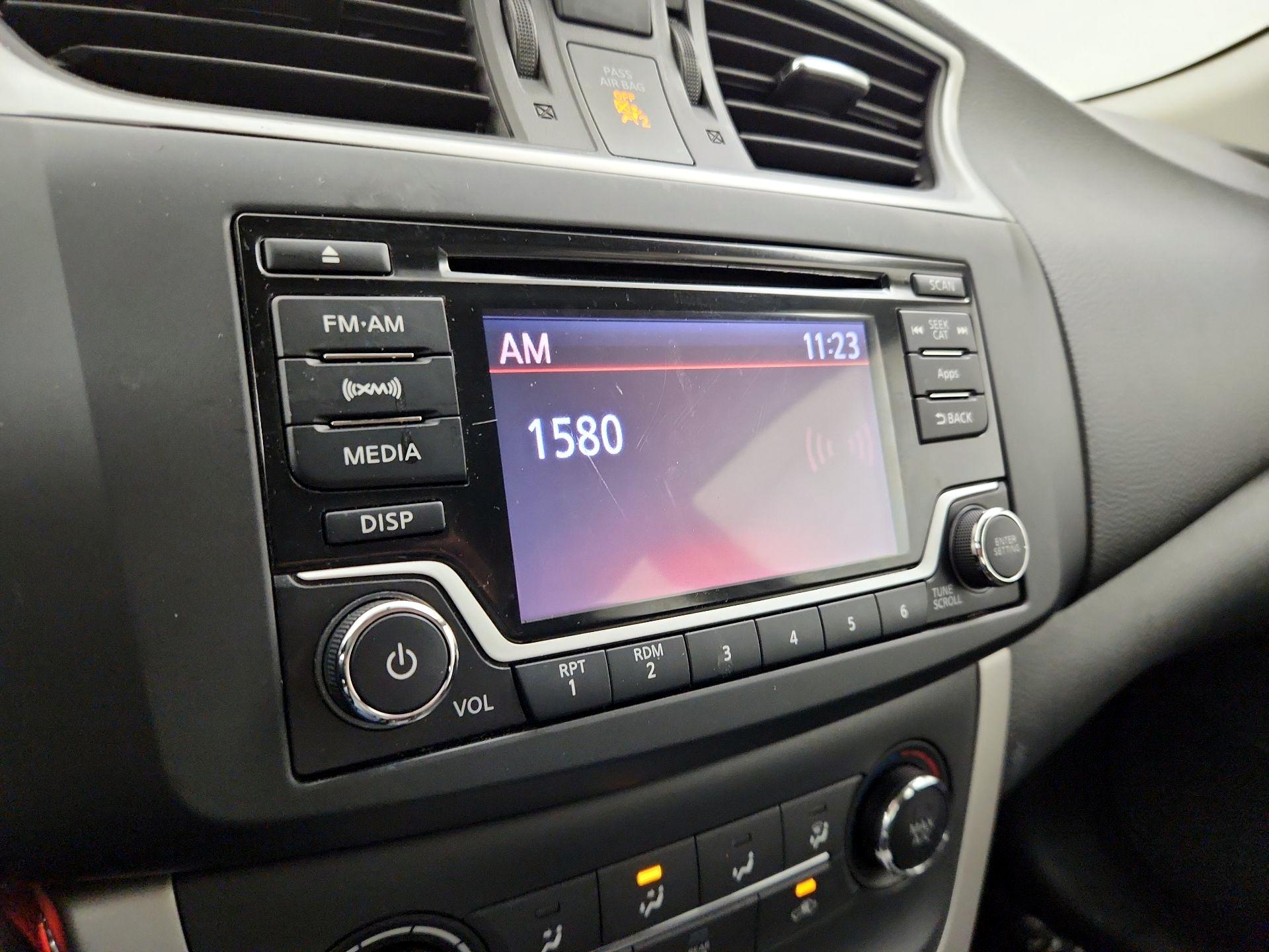Thumbnail: 2015 Nissan Sentra - 15