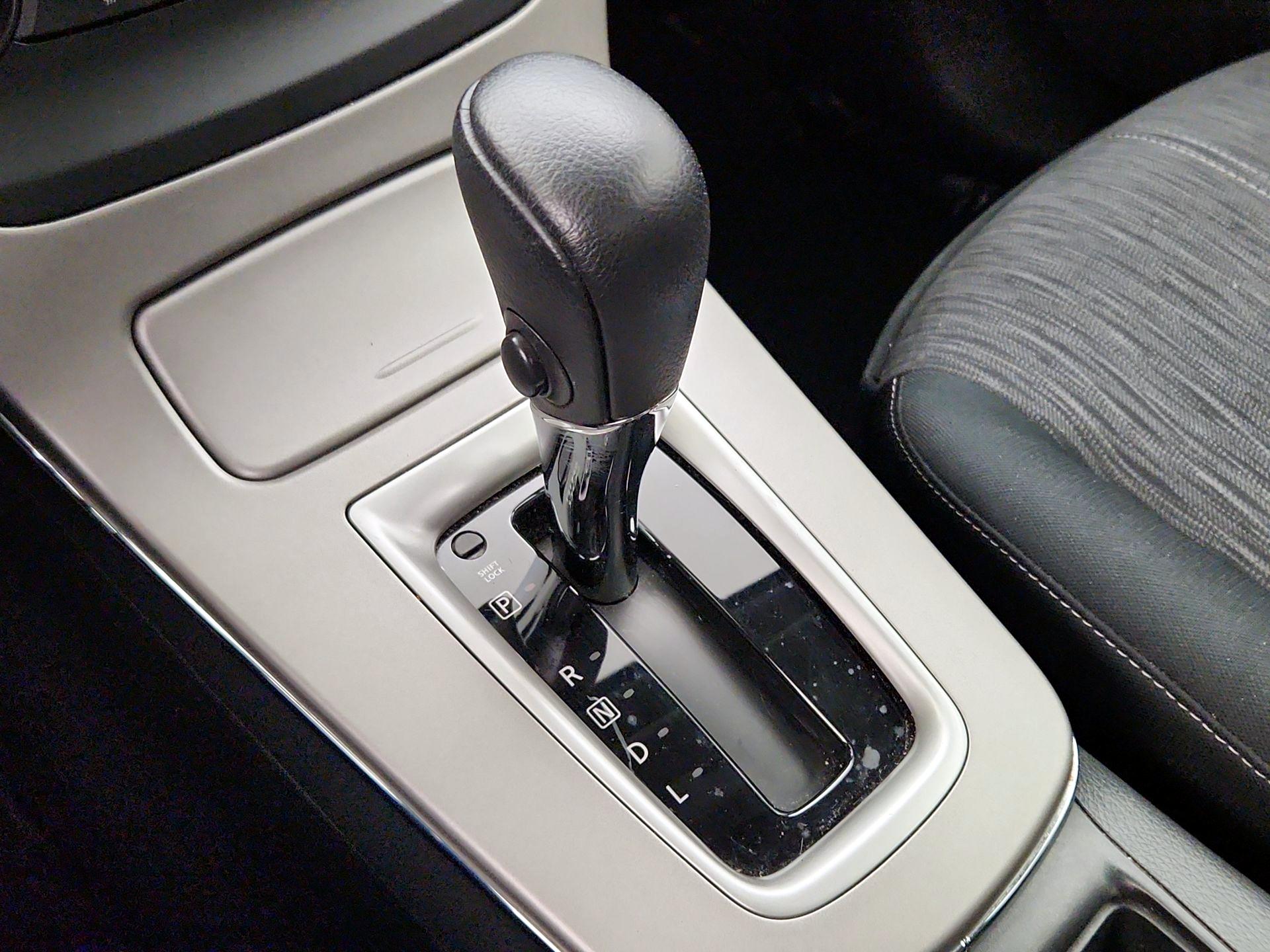Thumbnail: 2015 Nissan Sentra - 17