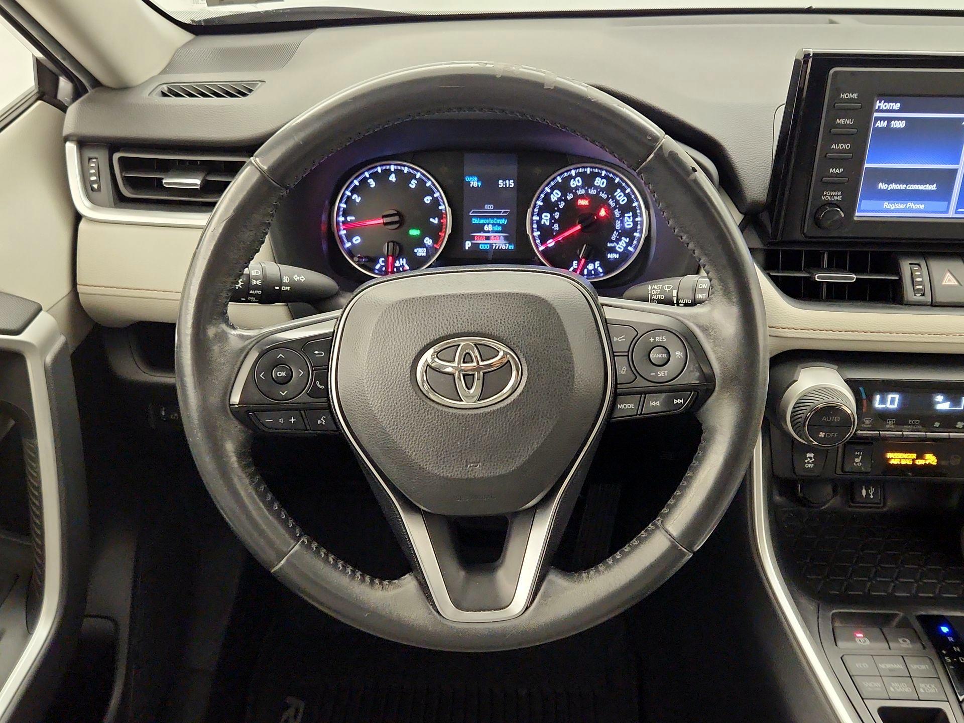 Thumbnail: 2019 Toyota RAV4 - 10