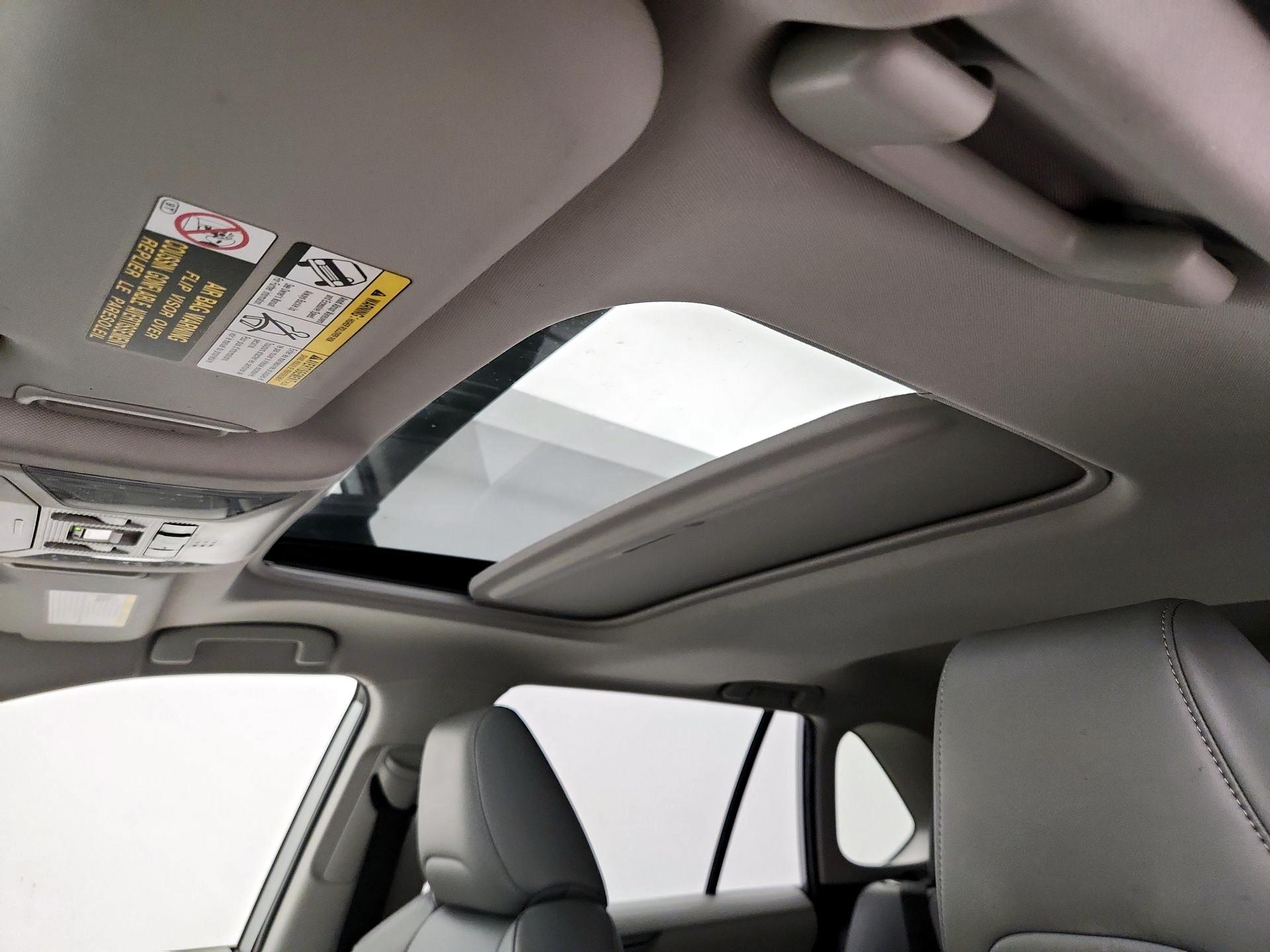 Thumbnail: 2019 Toyota RAV4 - 19