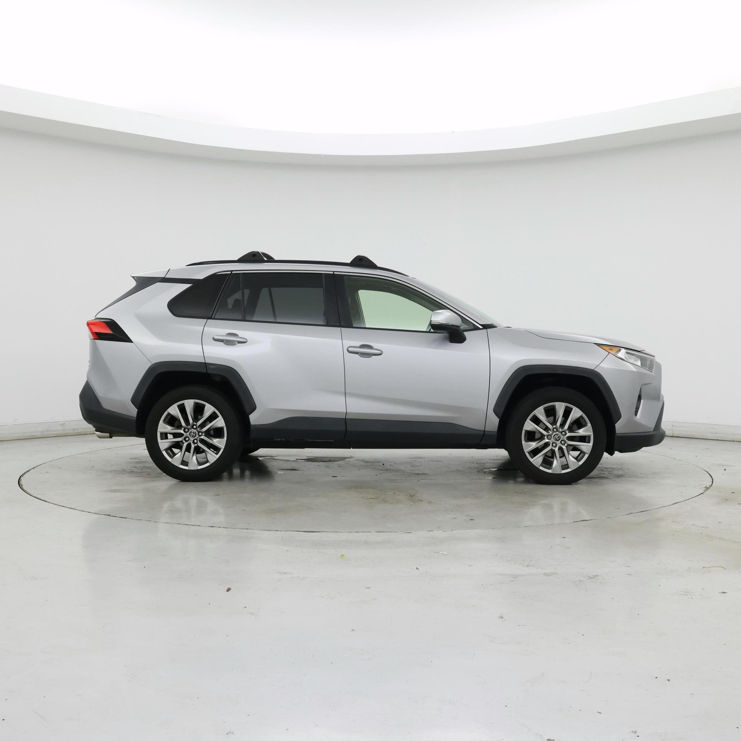 Thumbnail: 2019 Toyota RAV4 - 7