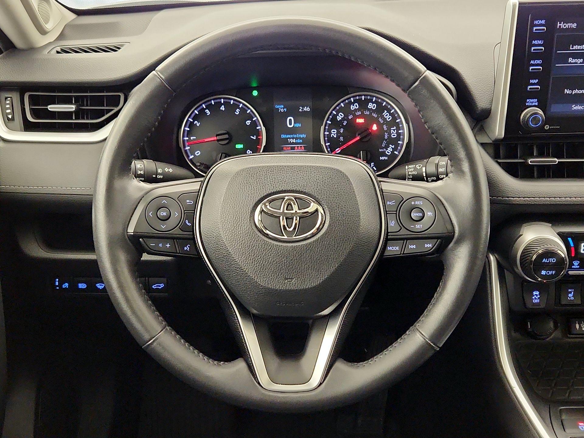 Thumbnail: 2019 Toyota RAV4 - 10