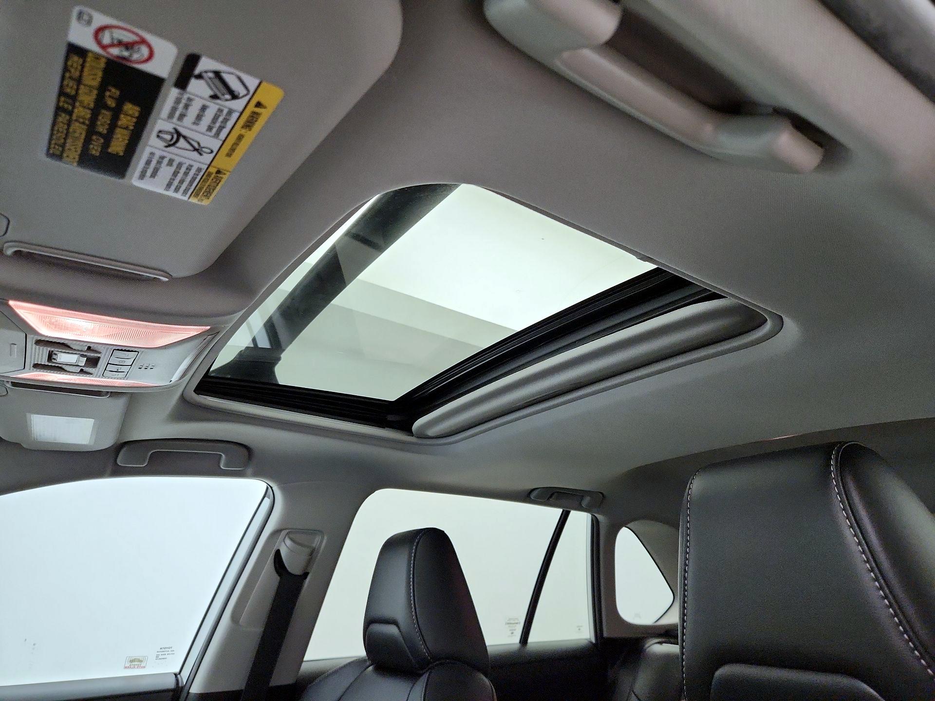 Thumbnail: 2019 Toyota RAV4 - 19