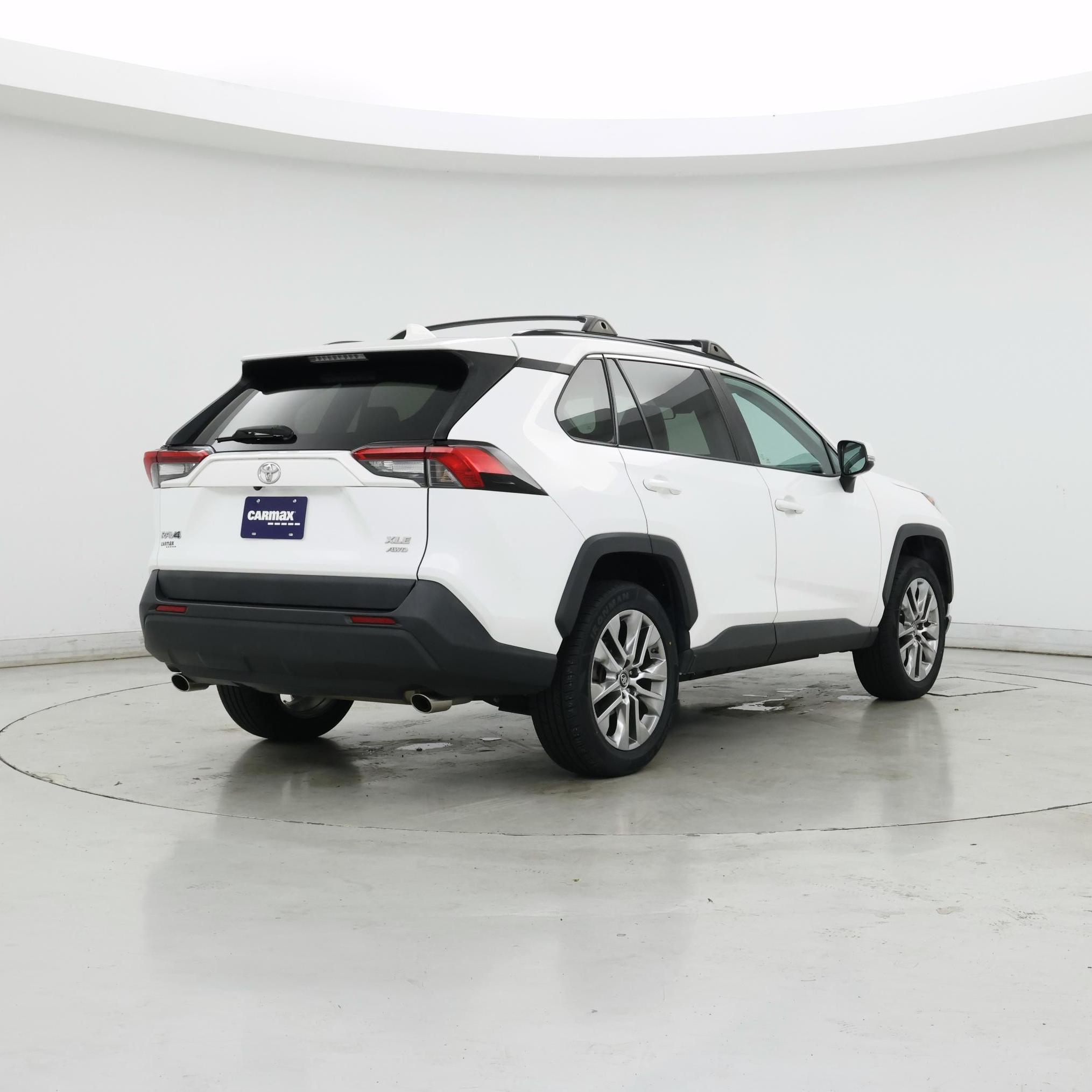 Thumbnail: 2019 Toyota RAV4 - 8
