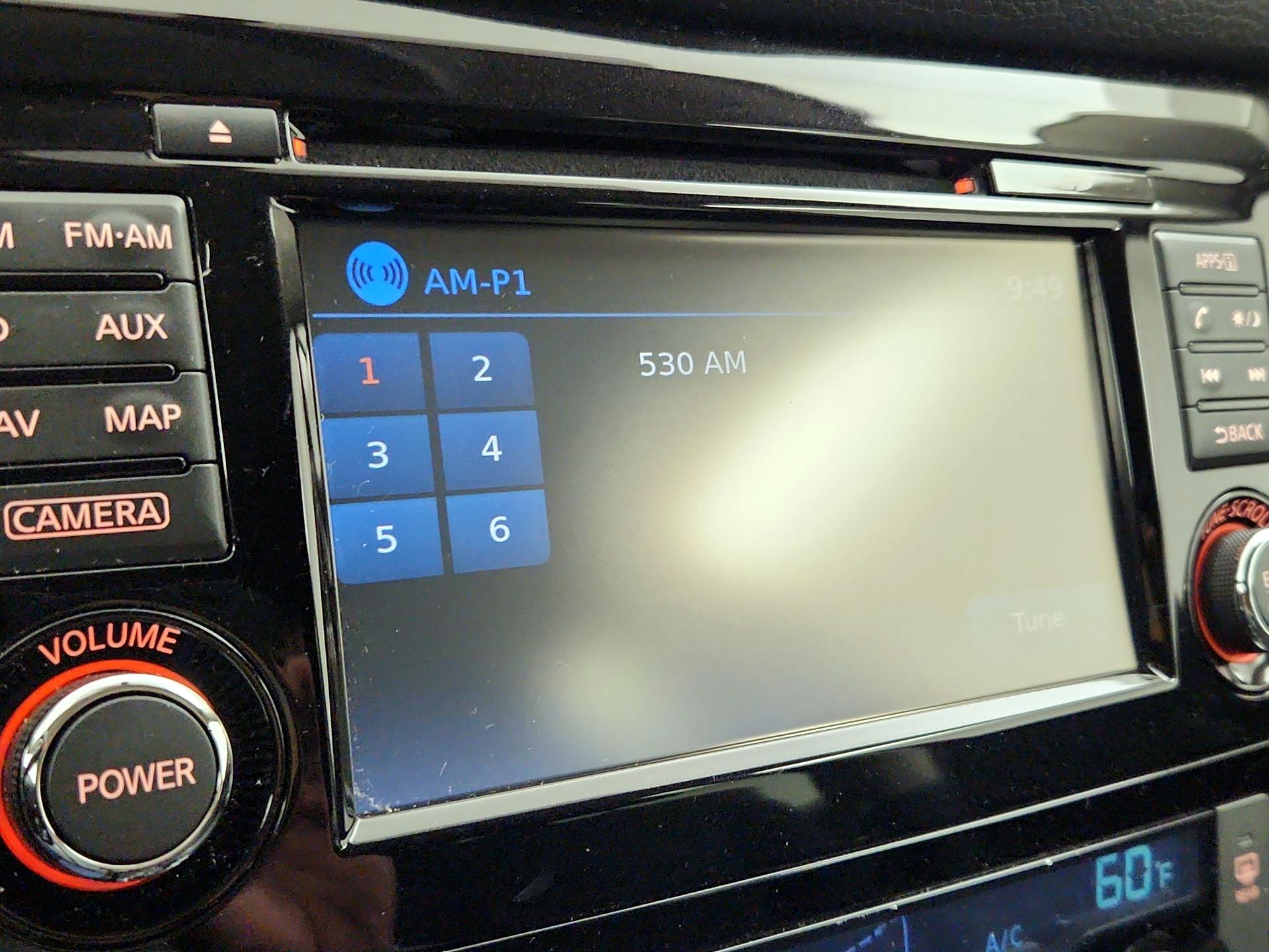 Thumbnail: 2015 Nissan Rogue - 16