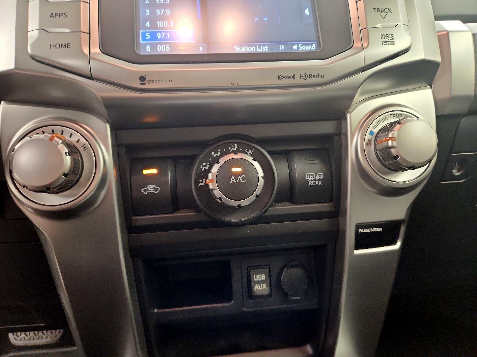 Thumbnail: 2016 Toyota 4Runner - 17