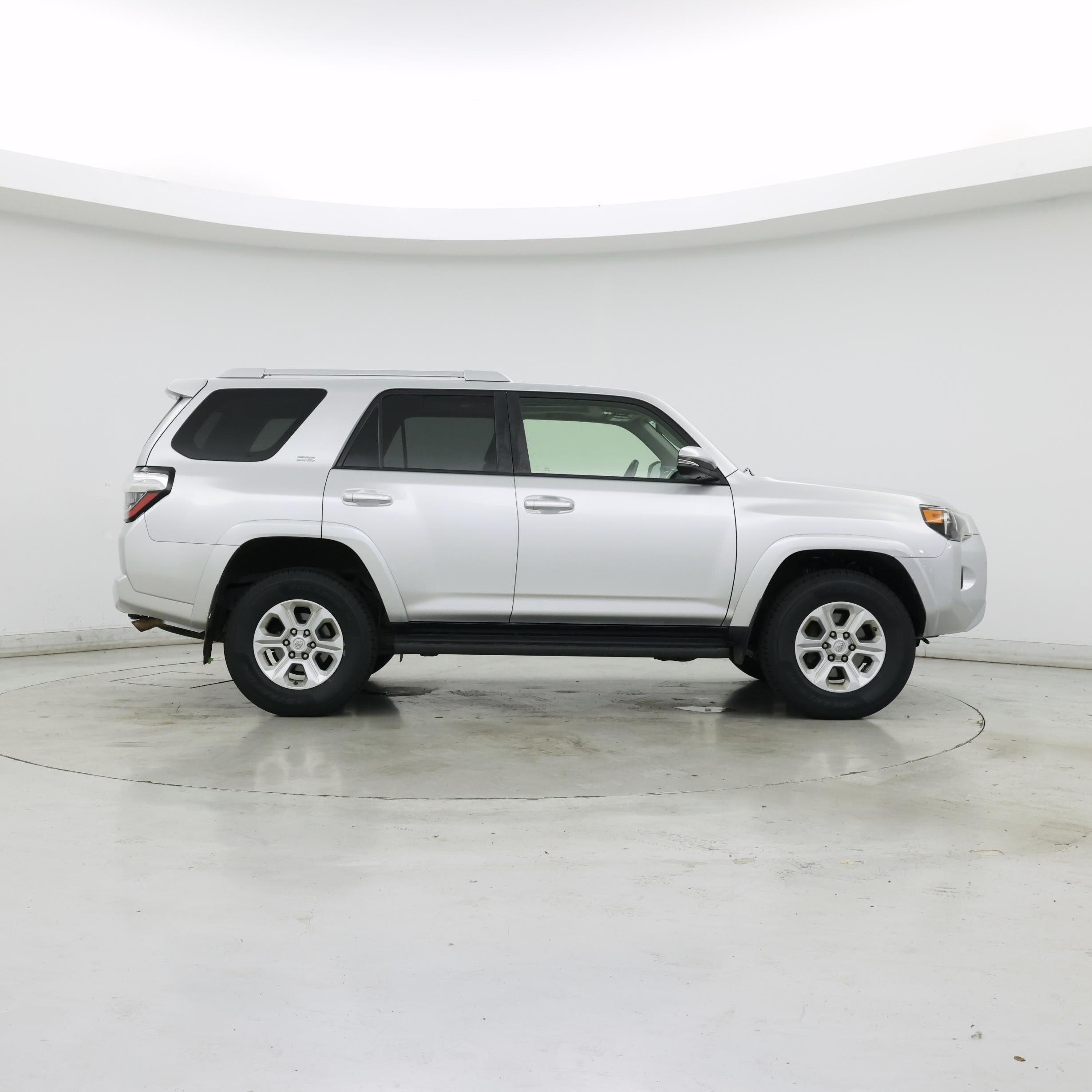 Thumbnail: 2016 Toyota 4Runner - 7