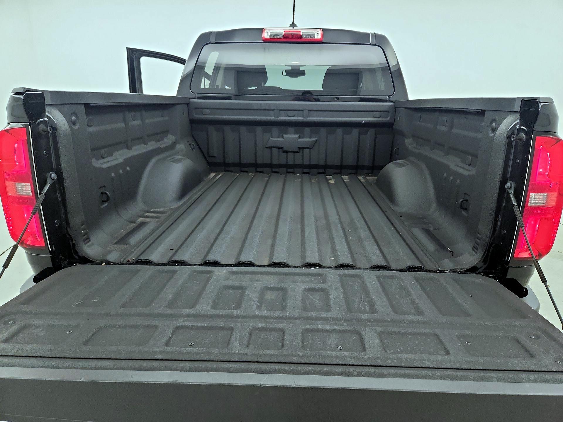 Thumbnail: 2022 Chevrolet Colorado - 20