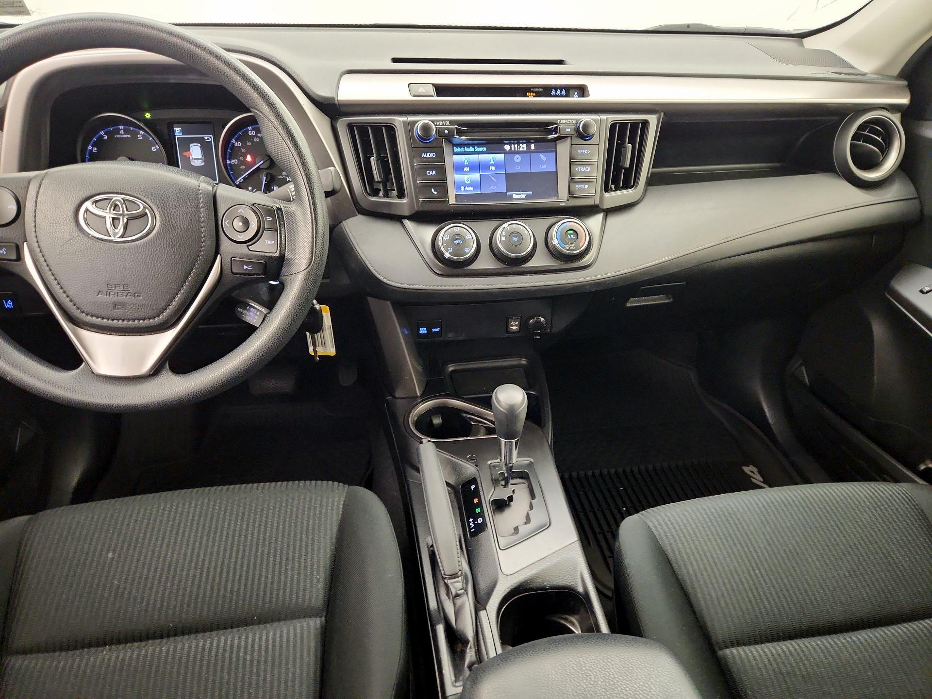 Thumbnail: 2018 Toyota RAV4 - 9