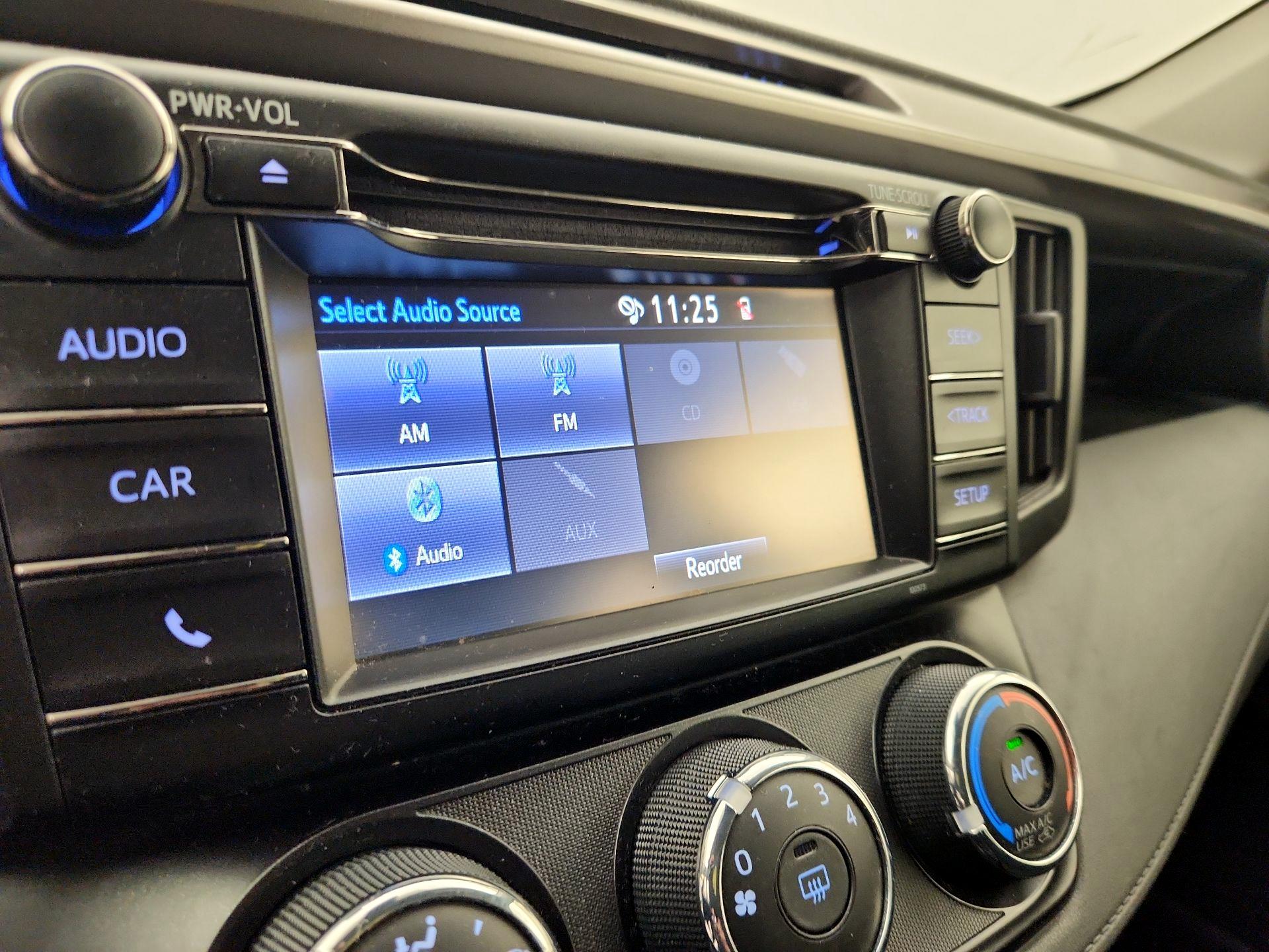 Thumbnail: 2018 Toyota RAV4 - 15