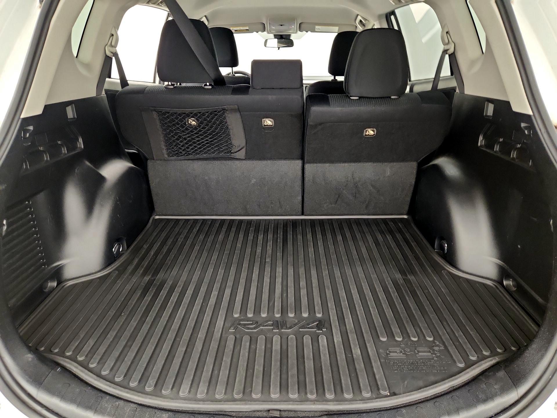 Thumbnail: 2018 Toyota RAV4 - 20