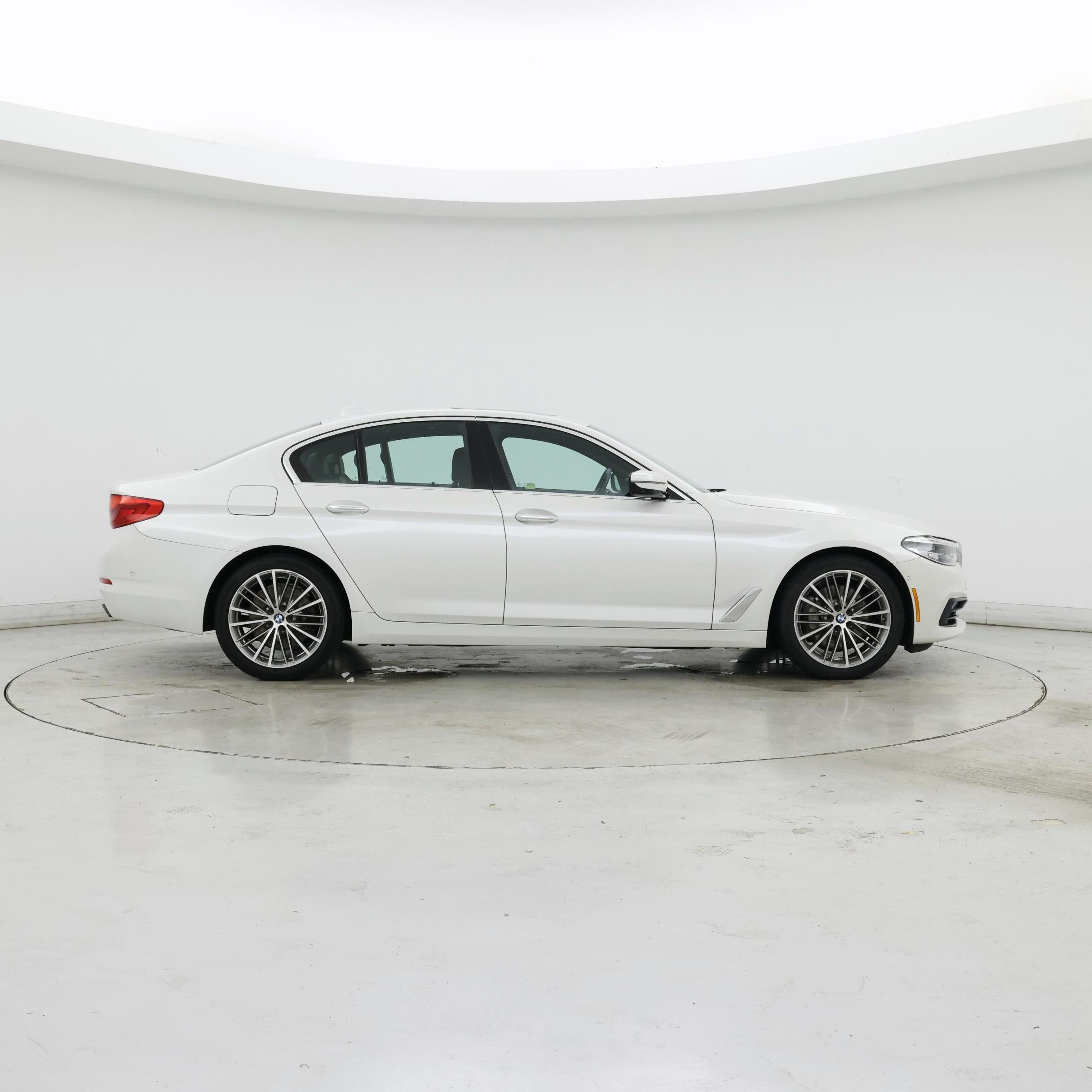 Thumbnail: 2018 BMW 5 Series - 7