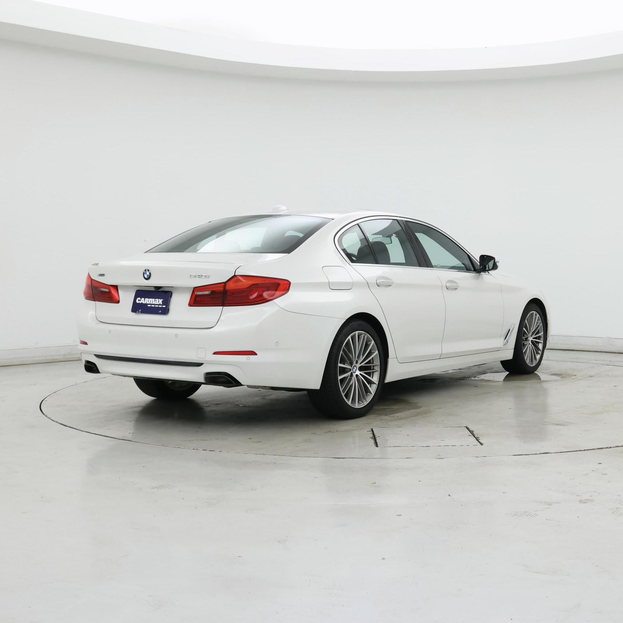 Thumbnail: 2018 BMW 5 Series - 8